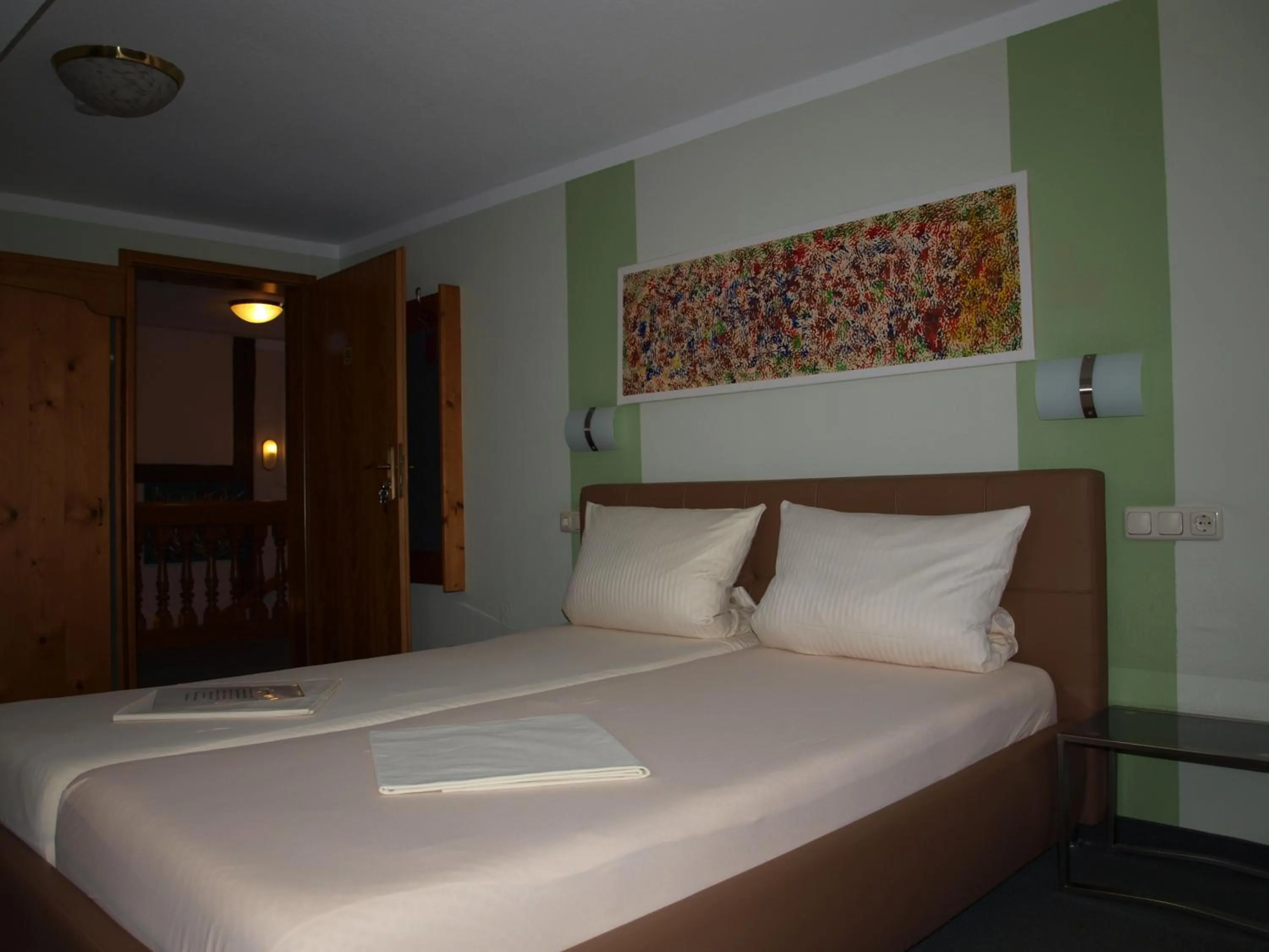 Property building, Bed in Gästehaus Engelgasse Herzogenaurach