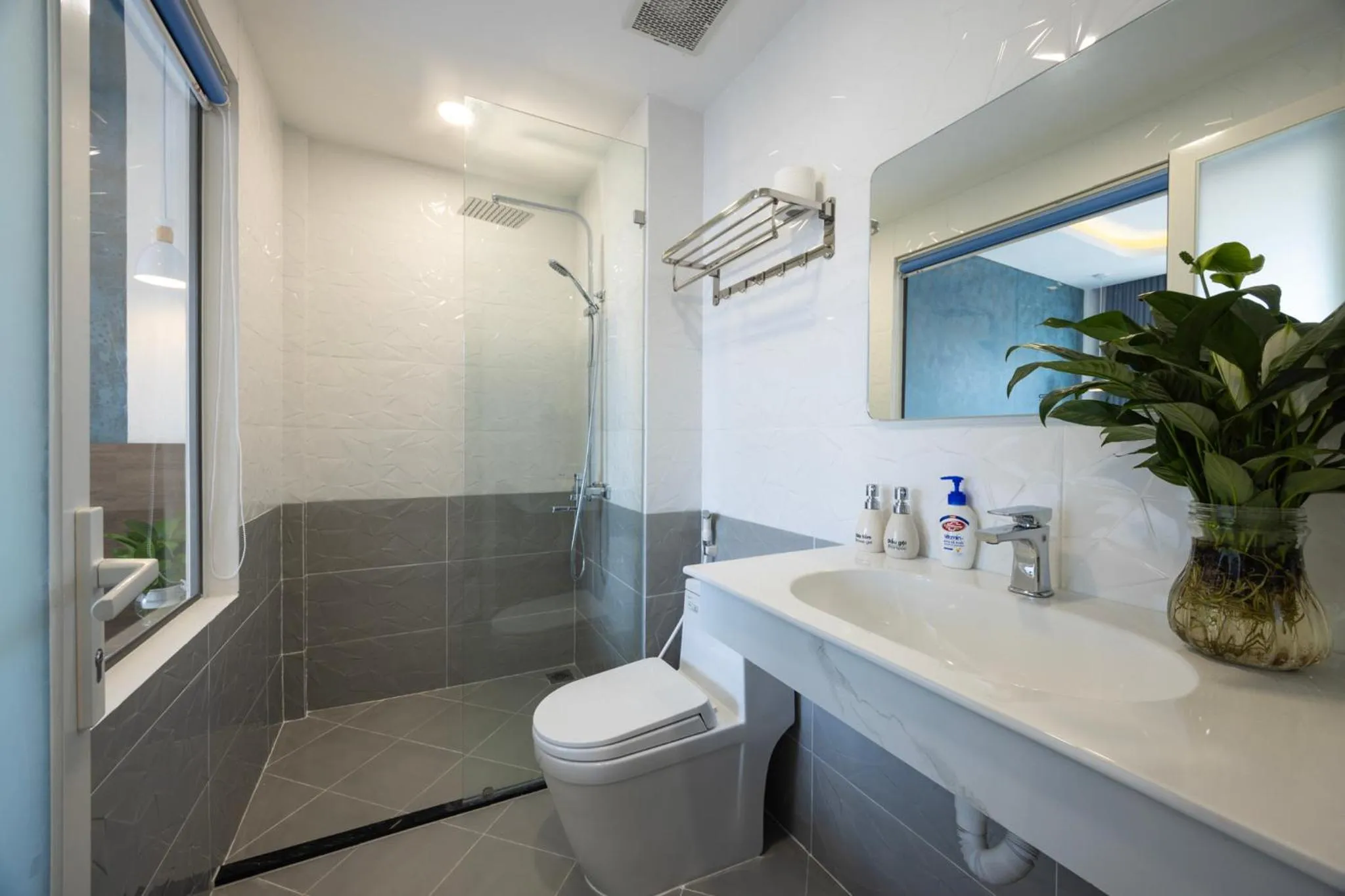 Shower in Tiamo Hotel