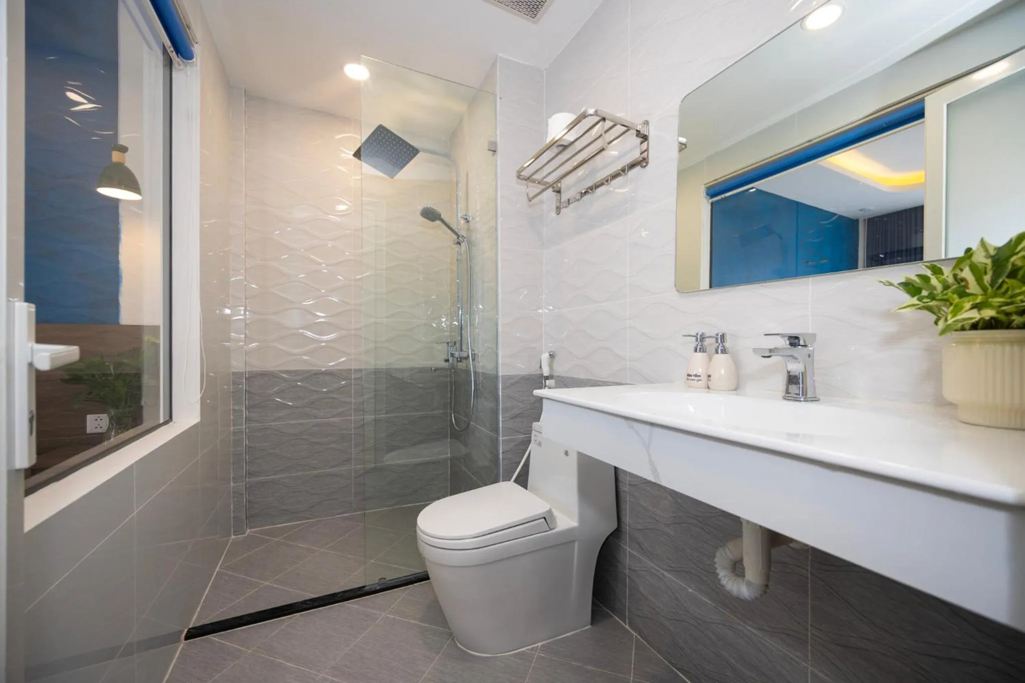 Shower in Tiamo Hotel