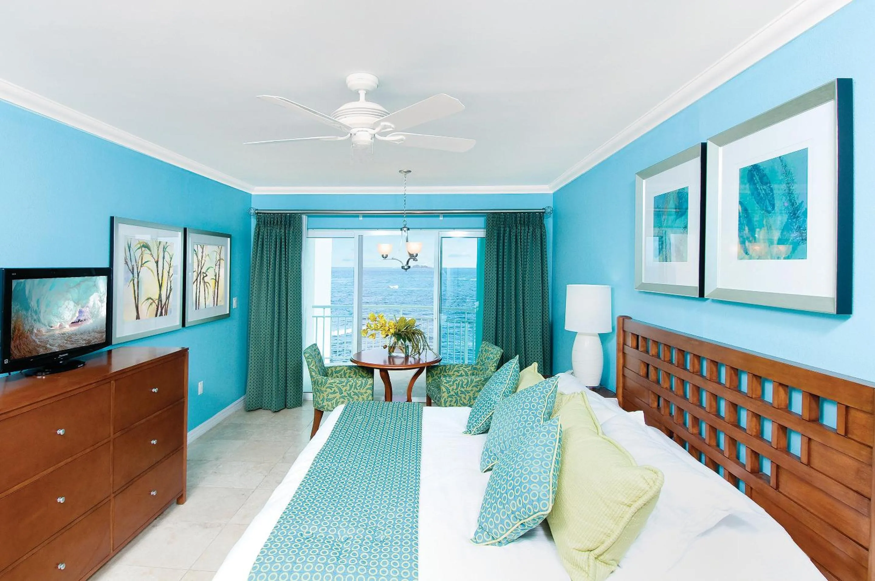 Photo of the whole room, Bed in Oyster Bay Beach Resort