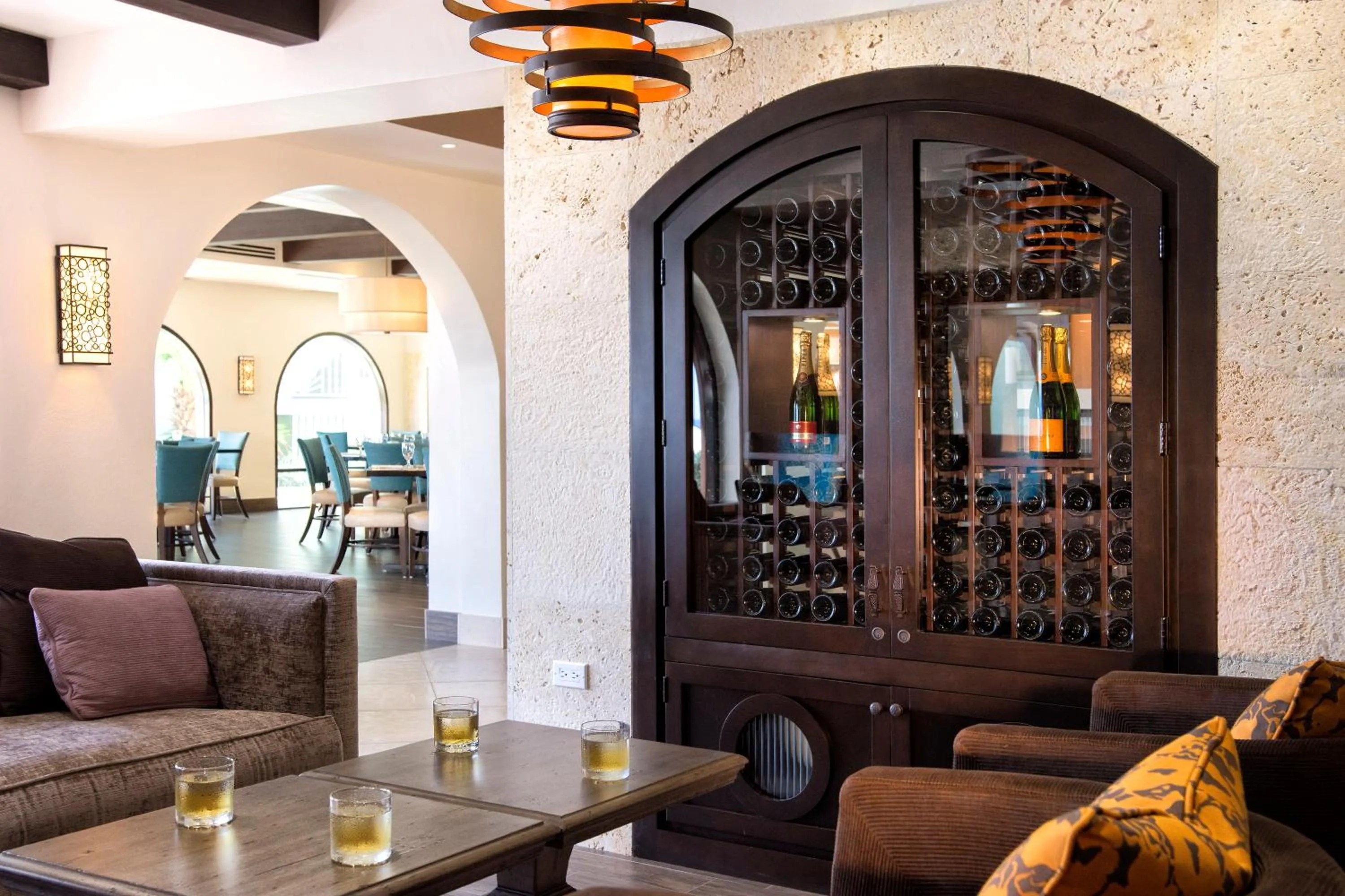 Restaurant/places to eat in Oyster Bay Beach Resort