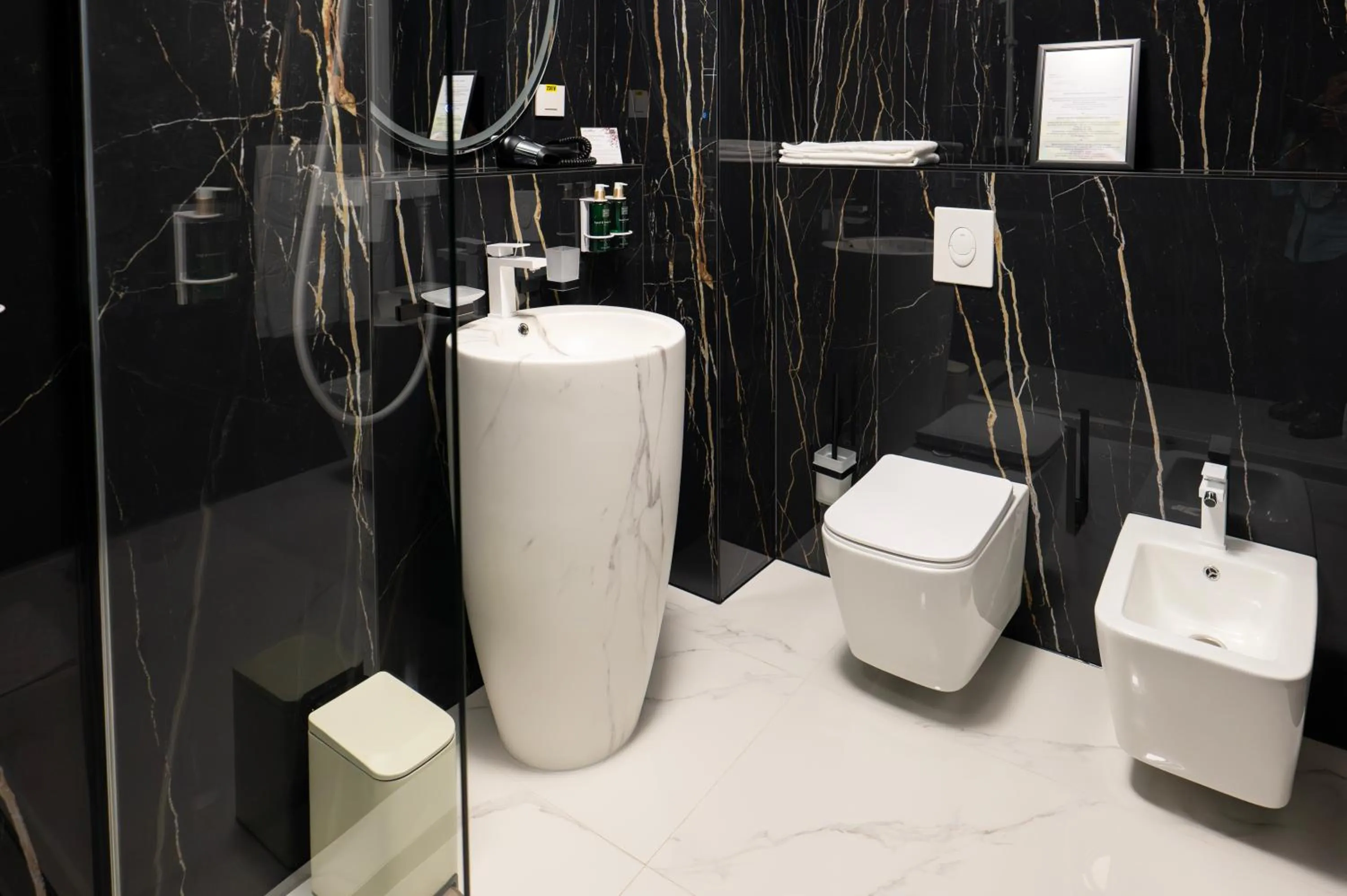 Bathroom in Le Blanc Cotroceni Hotel