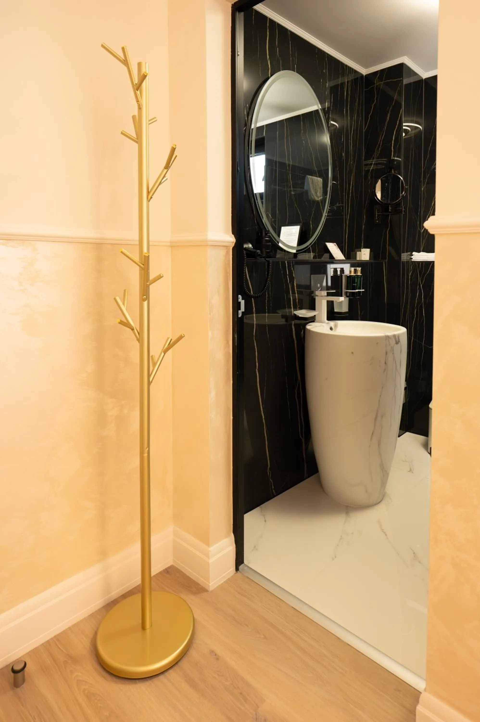Bathroom in Le Blanc Cotroceni Hotel