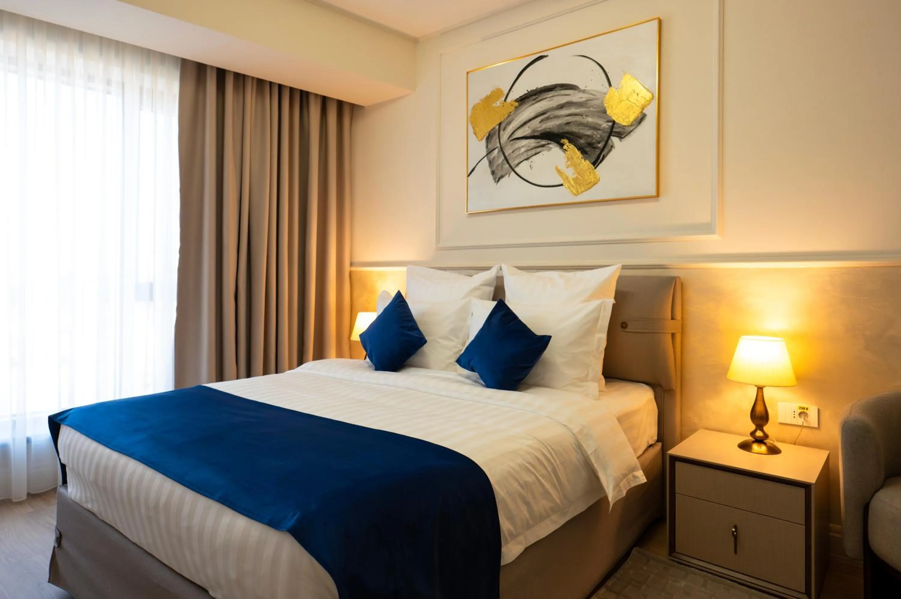 Bed in Le Blanc Cotroceni Hotel