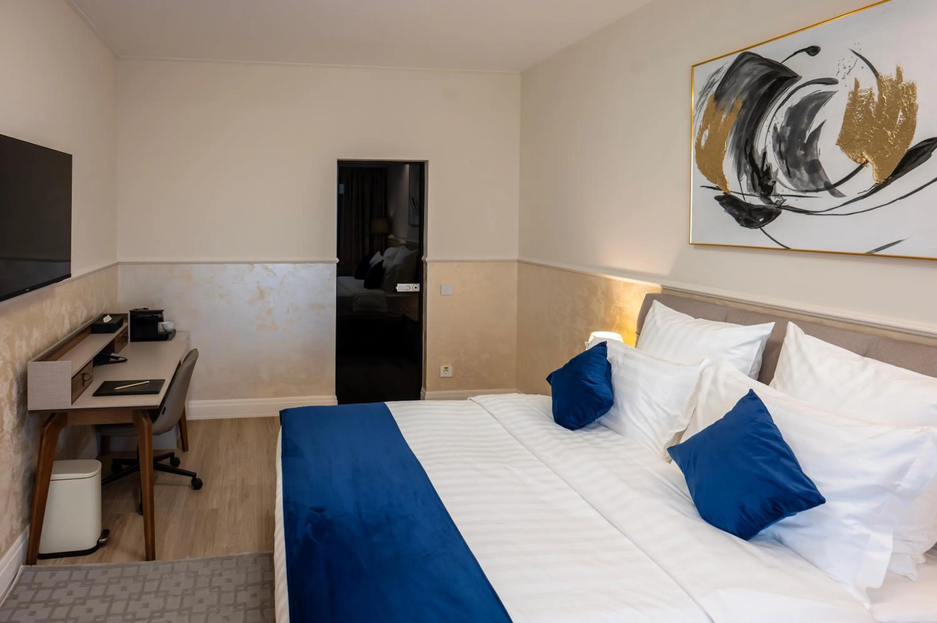 Bedroom, Bed in Le Blanc Cotroceni Hotel