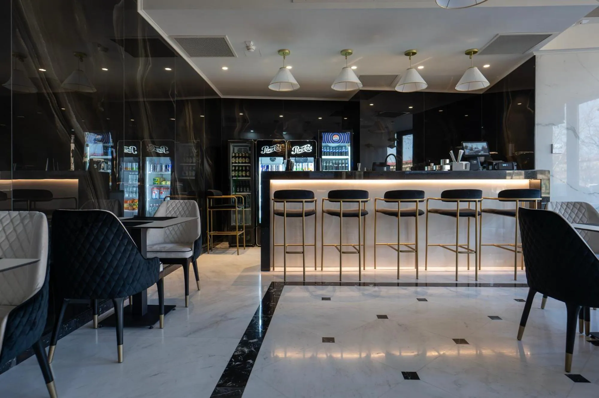 Lounge or bar in Le Blanc Cotroceni Hotel