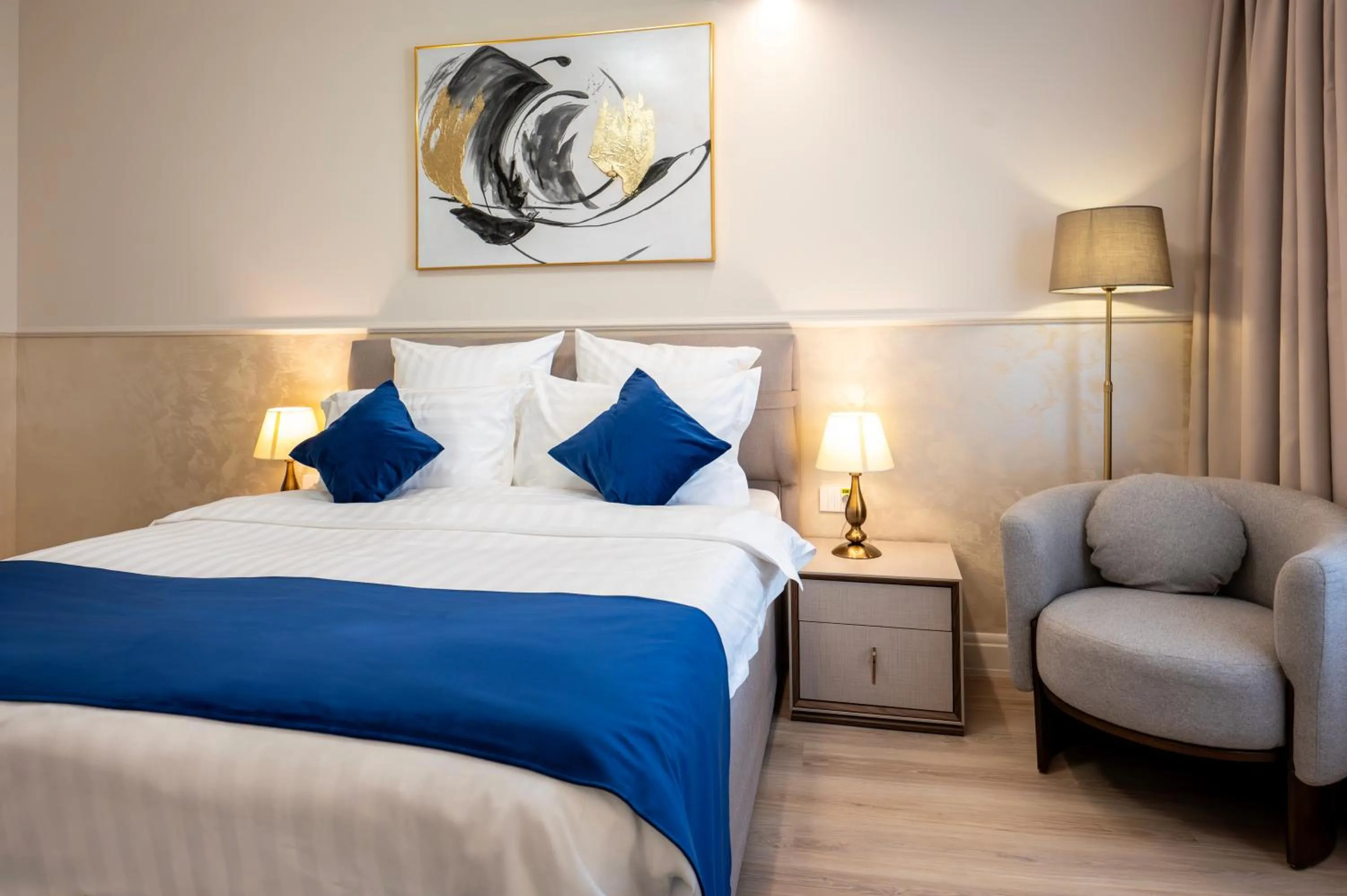 Living room, Bed in Le Blanc Cotroceni Hotel