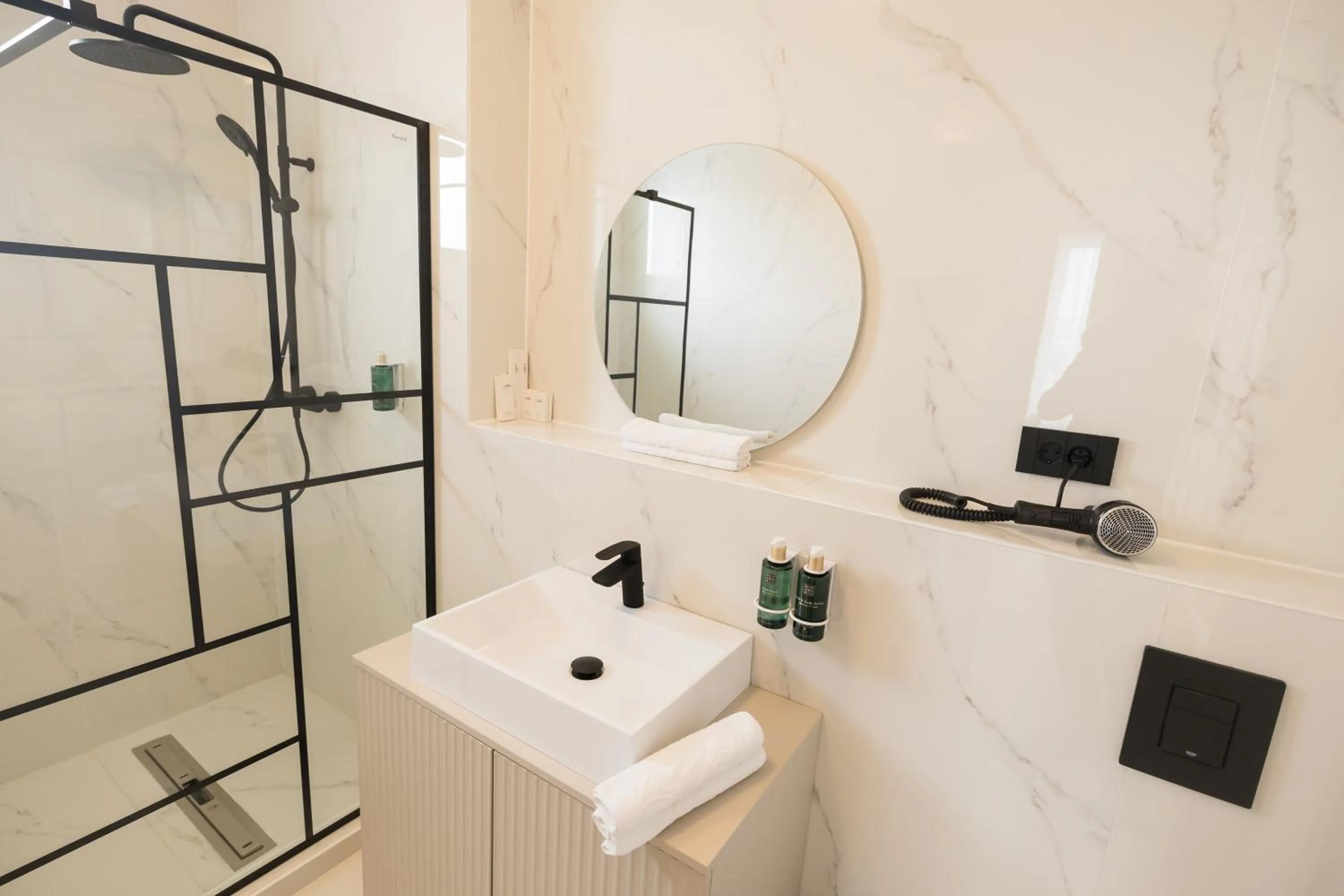 Bathroom in Le Blanc Cotroceni Hotel