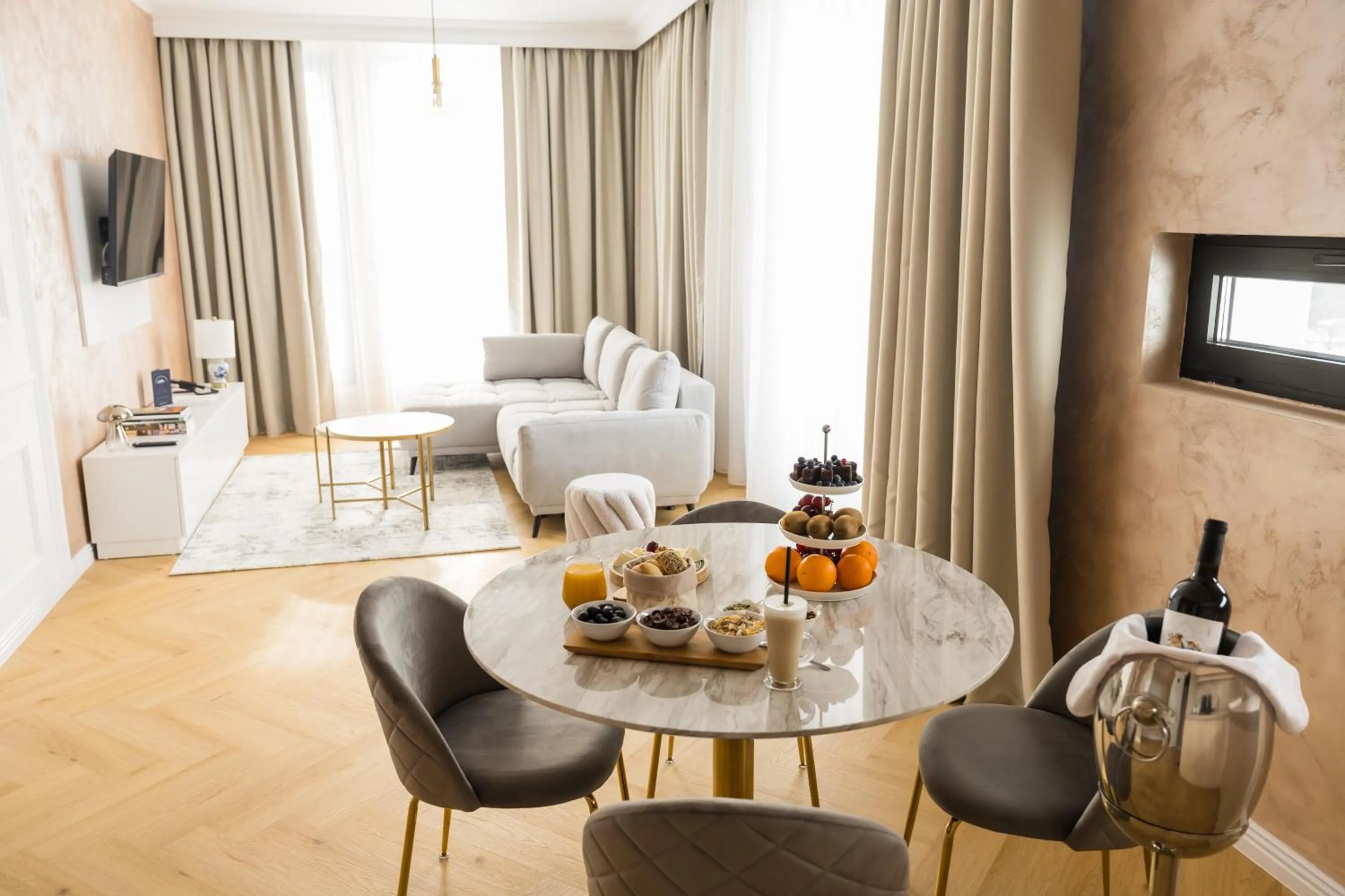 Bed in Le Blanc Cotroceni Hotel