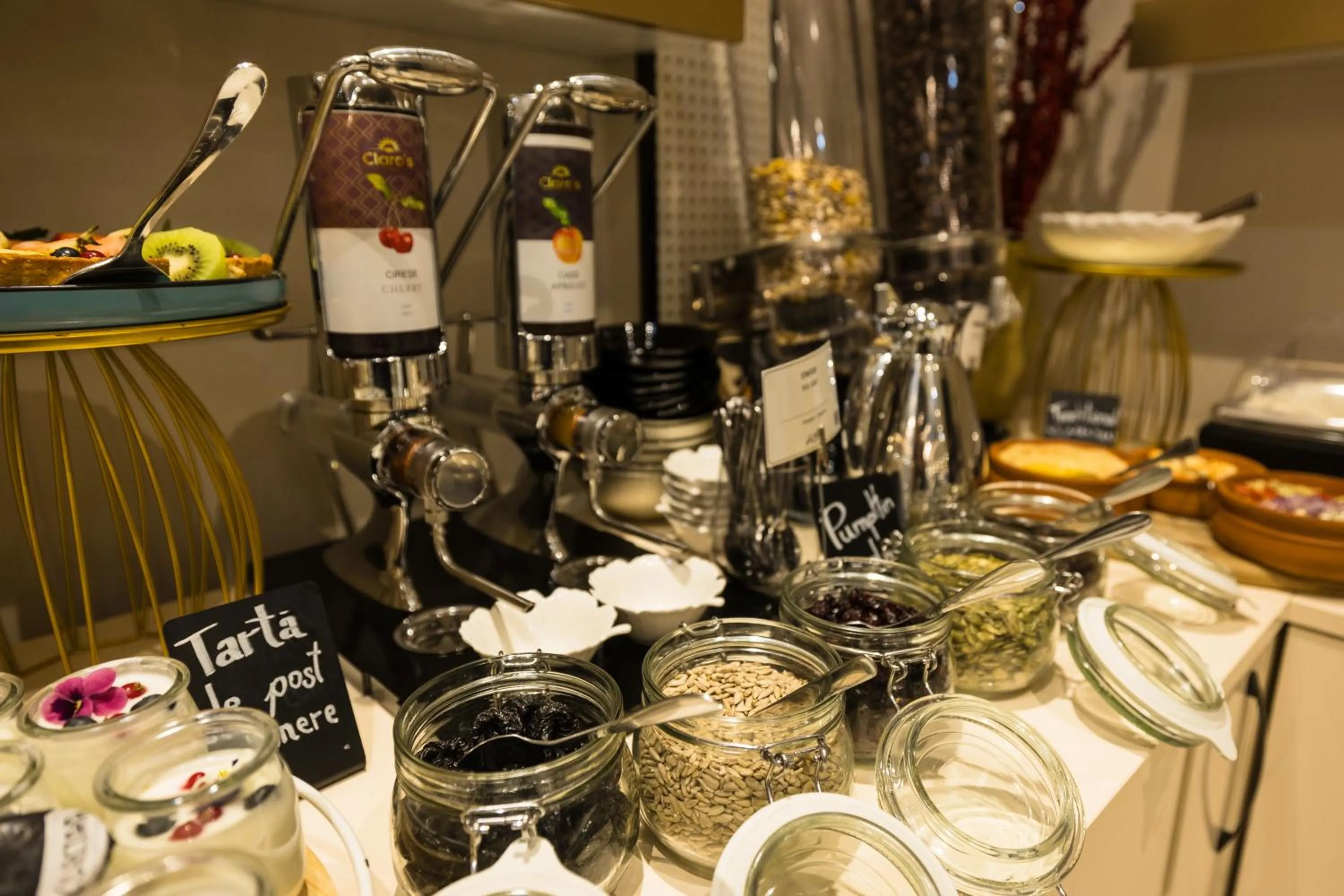 Breakfast in Le Blanc Cotroceni Hotel