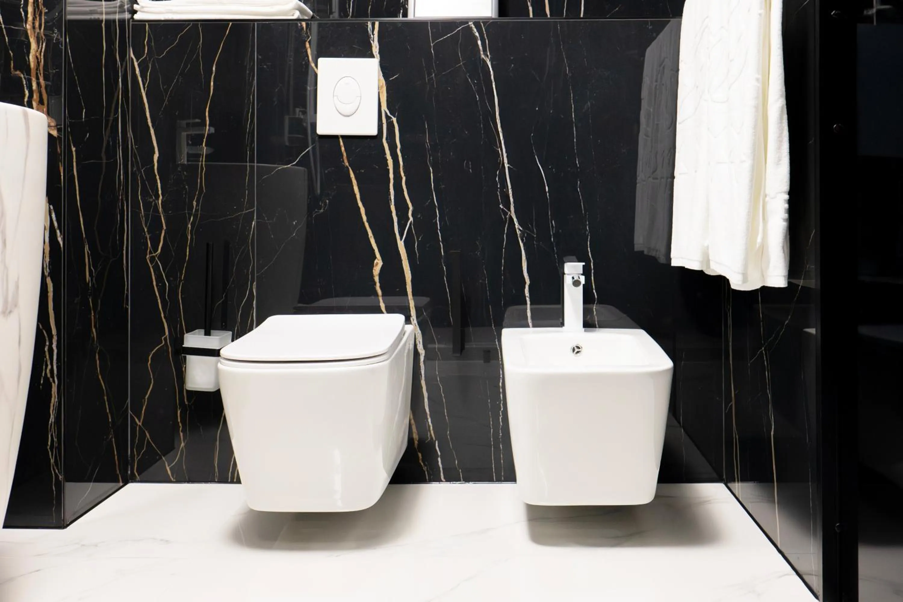 Toilet in Le Blanc Cotroceni Hotel