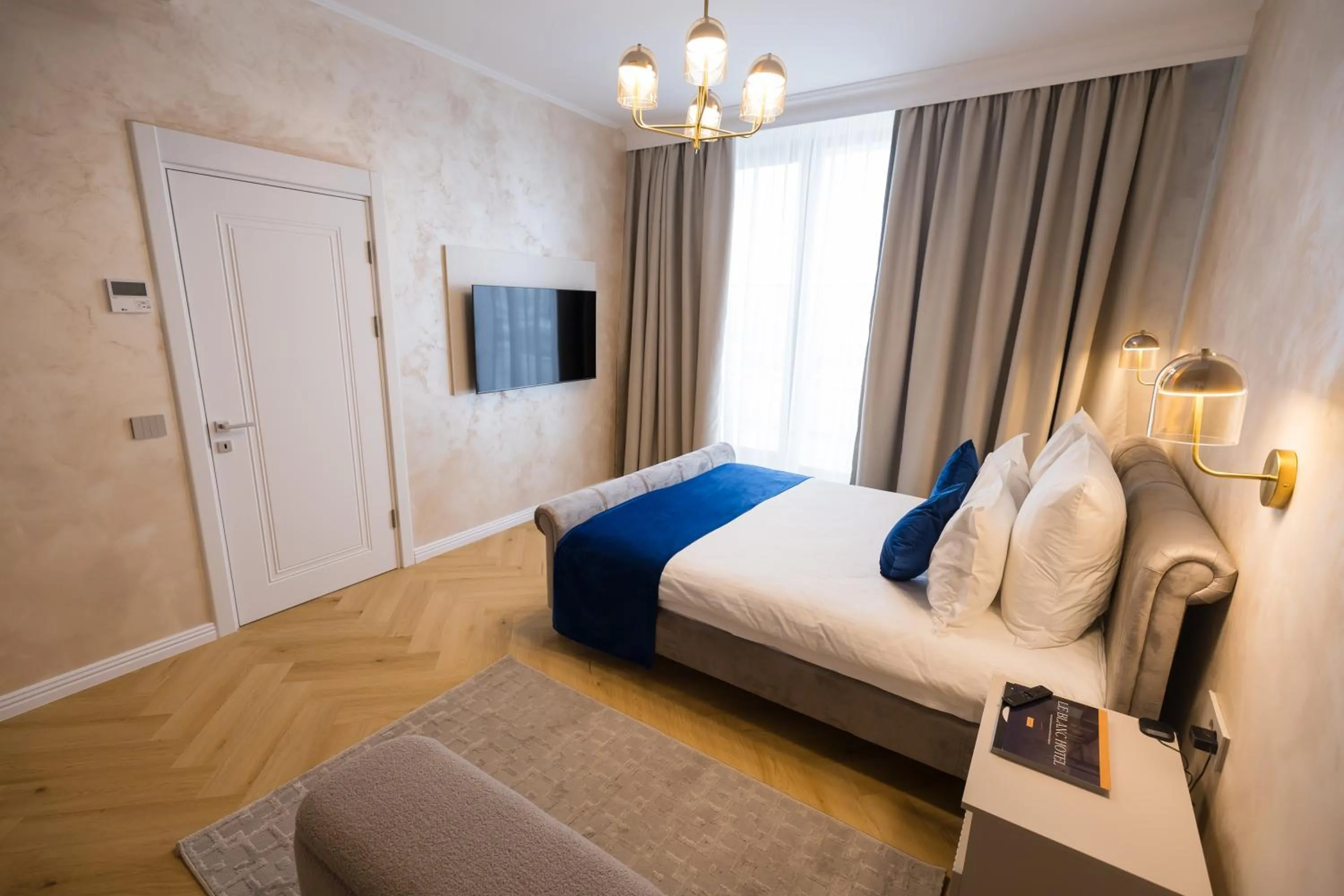 Bed in Le Blanc Cotroceni Hotel