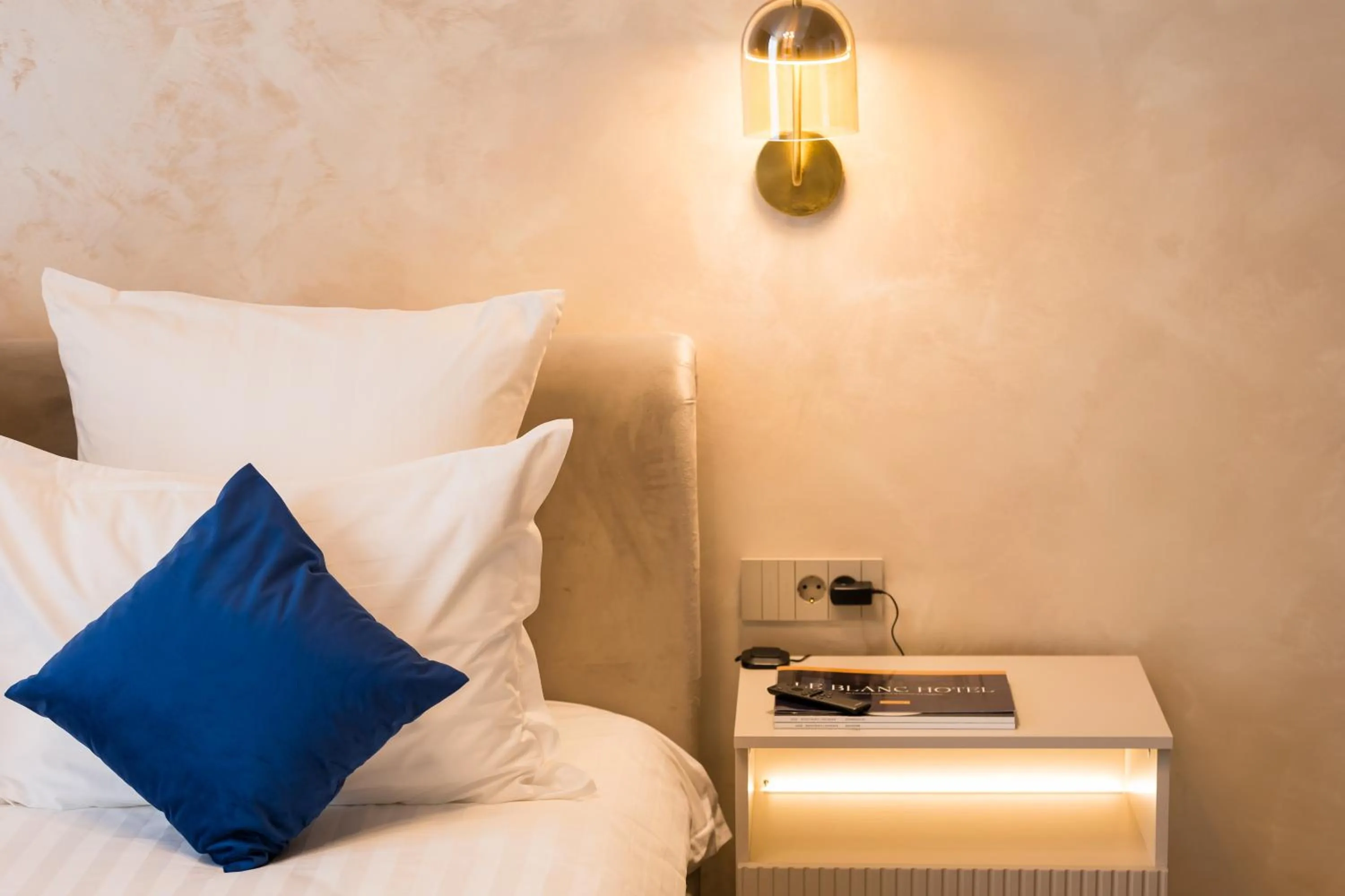 Bed in Le Blanc Cotroceni Hotel