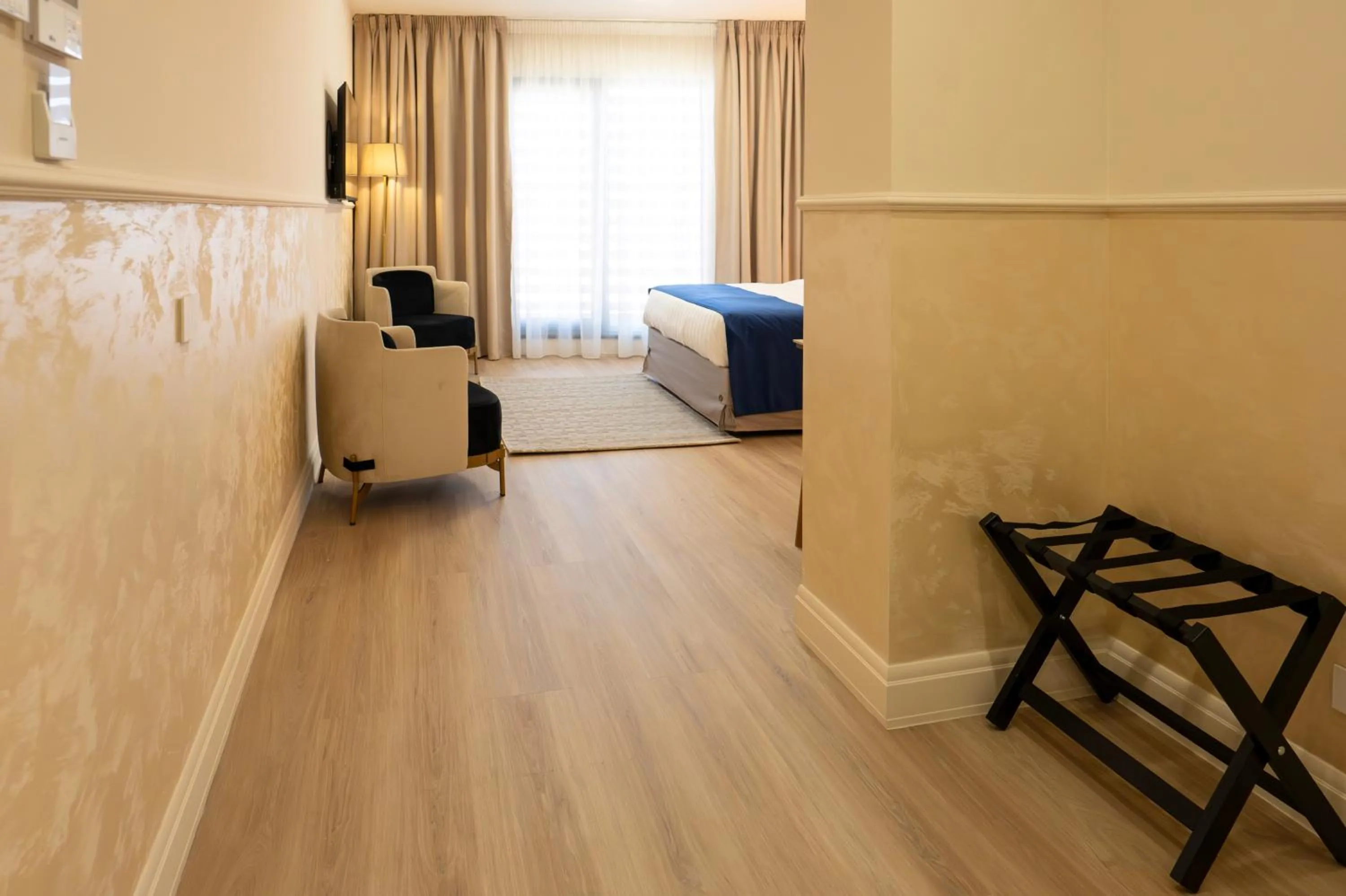 Photo of the whole room, Bed in Le Blanc Cotroceni Hotel