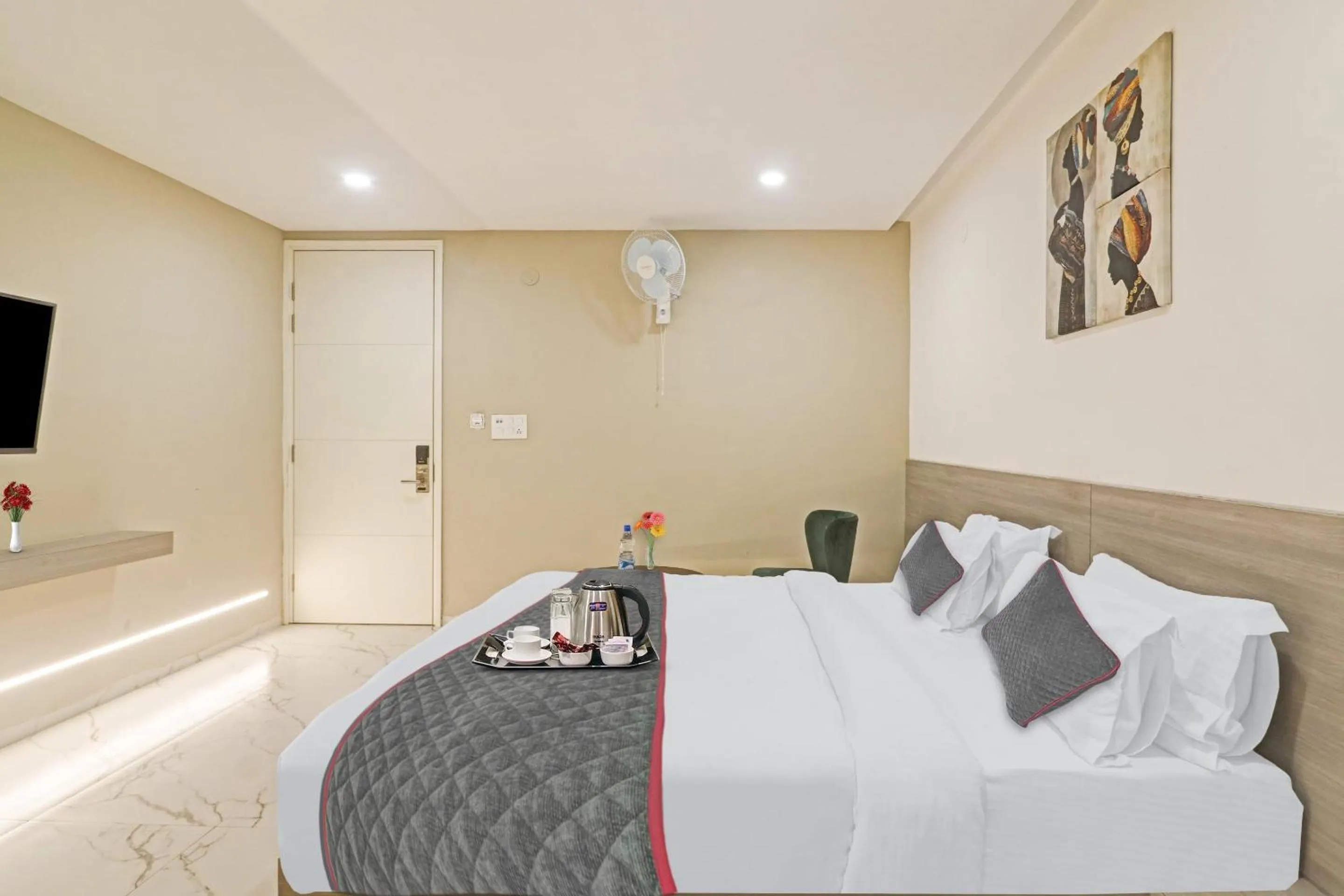 Lobby or reception, Bed in Super Hotel O THE FERN SUITES