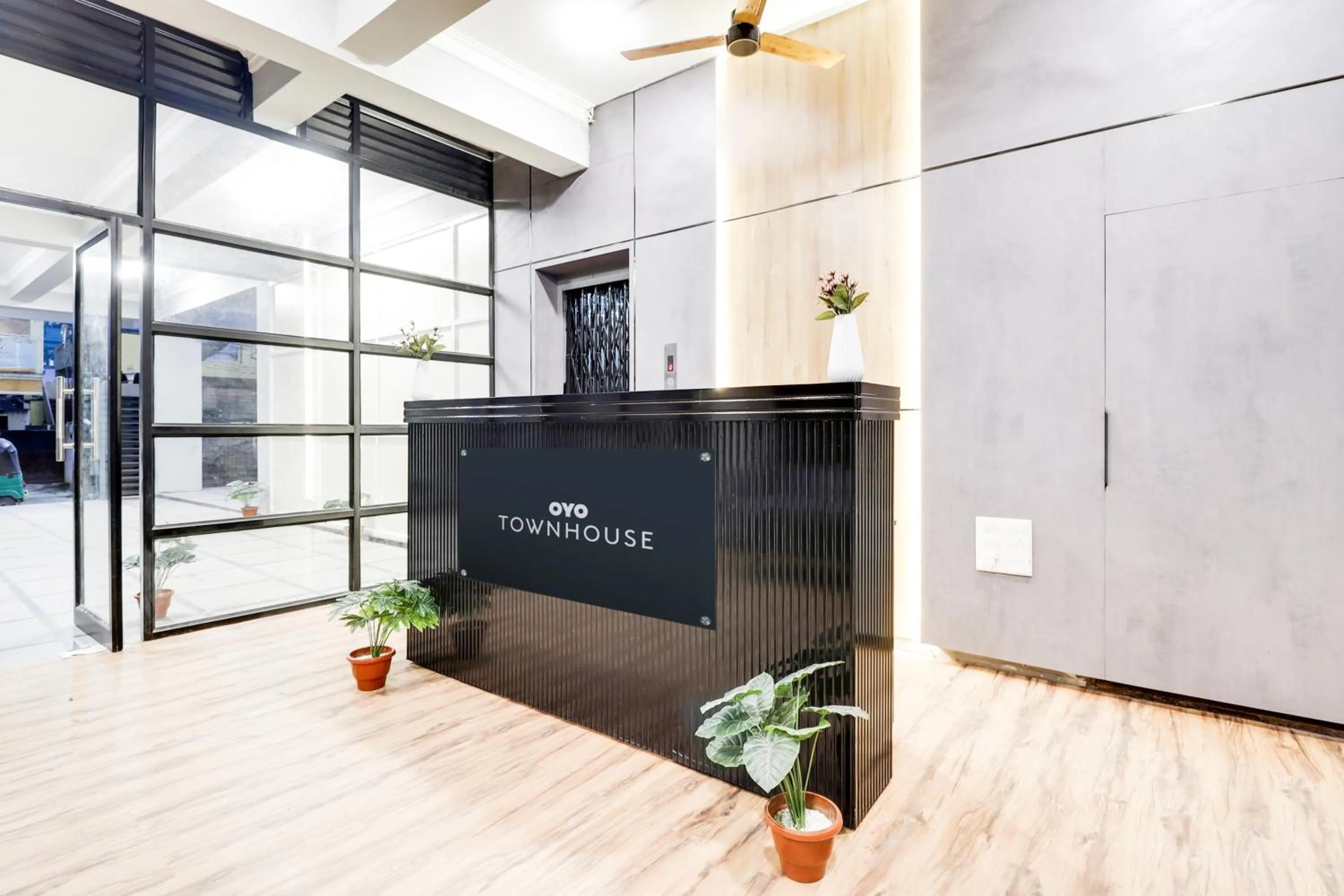 Lobby or reception in Super Townhouse De Alphabet Kukatpally Near Nexus Mall