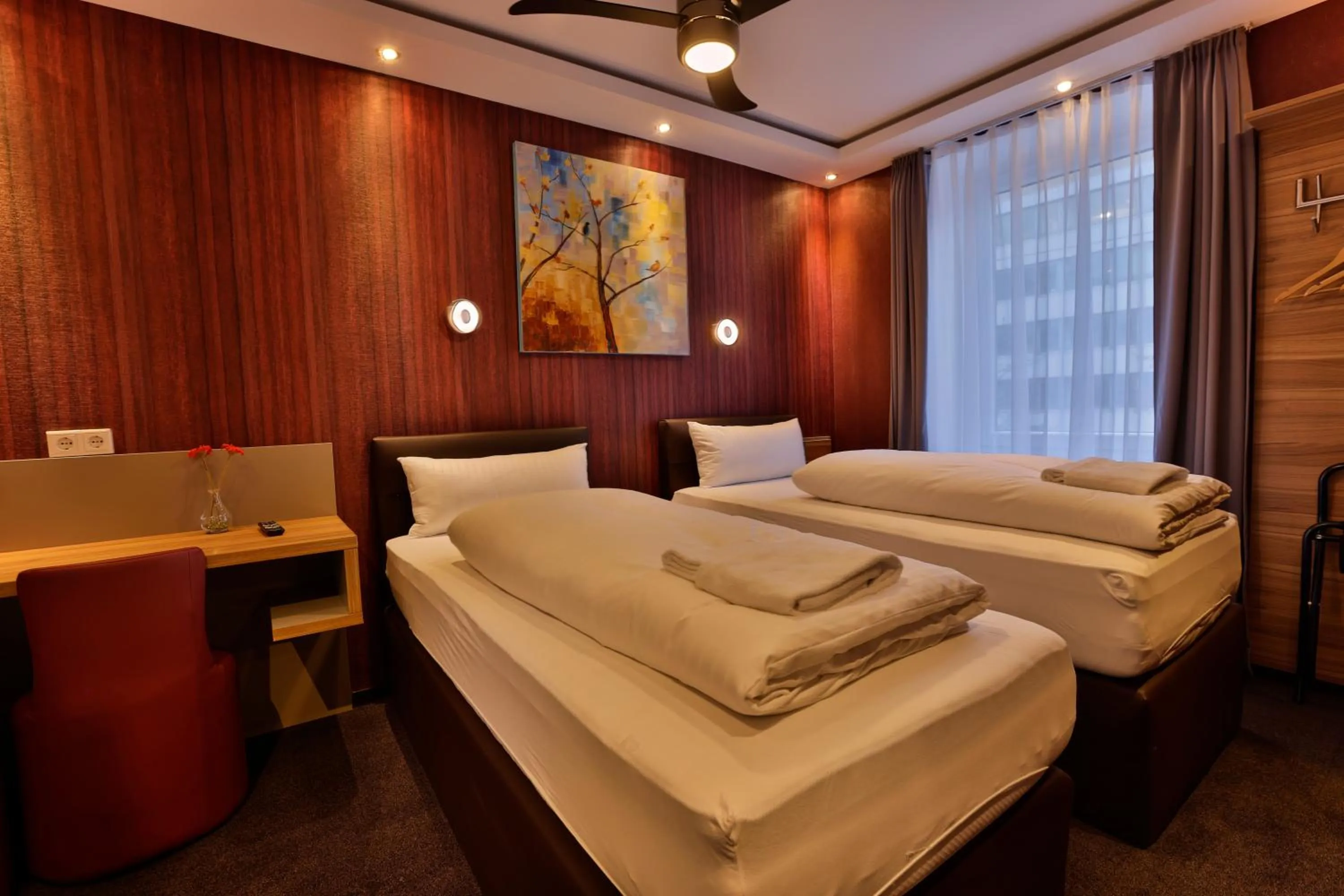 Photo of the whole room, Bed in Stay-Inn Bielefeld Zentrum