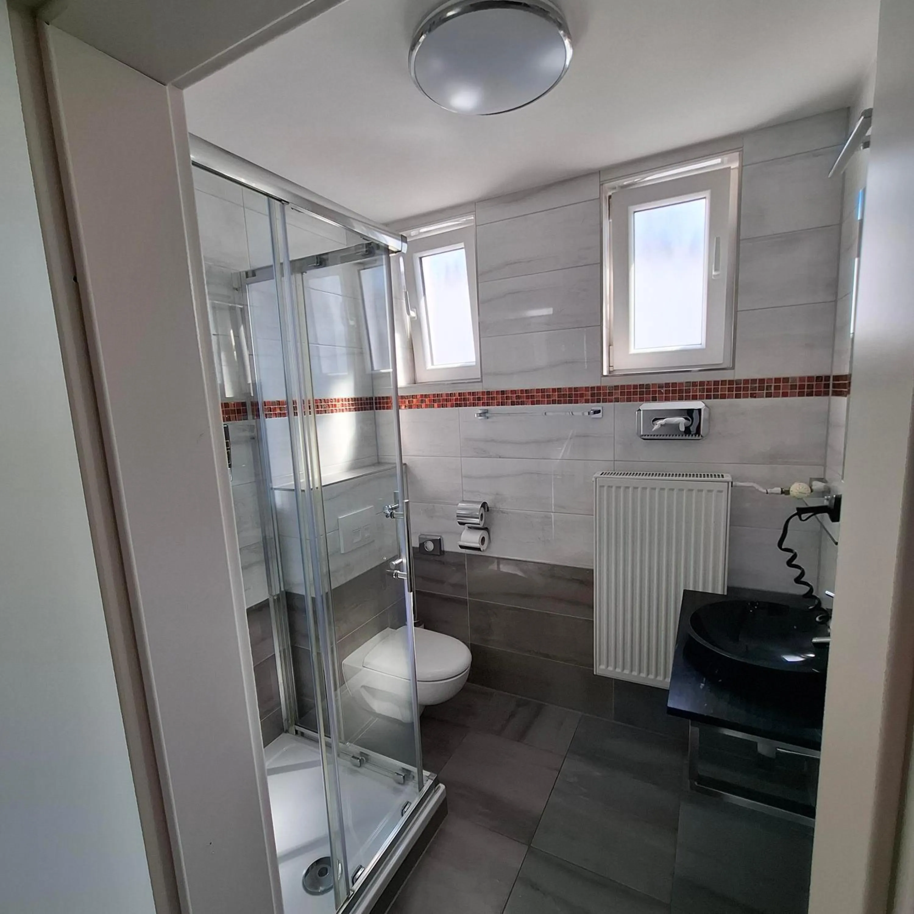 Shower in Stay-Inn Bielefeld Zentrum