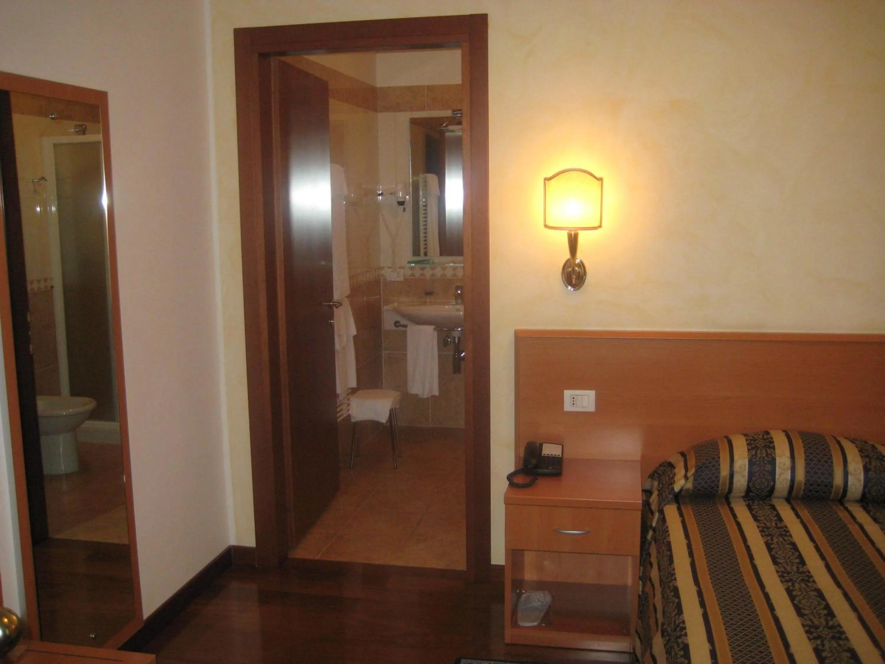 Decorative detail, Bed in Hotel Ristorante Dotto