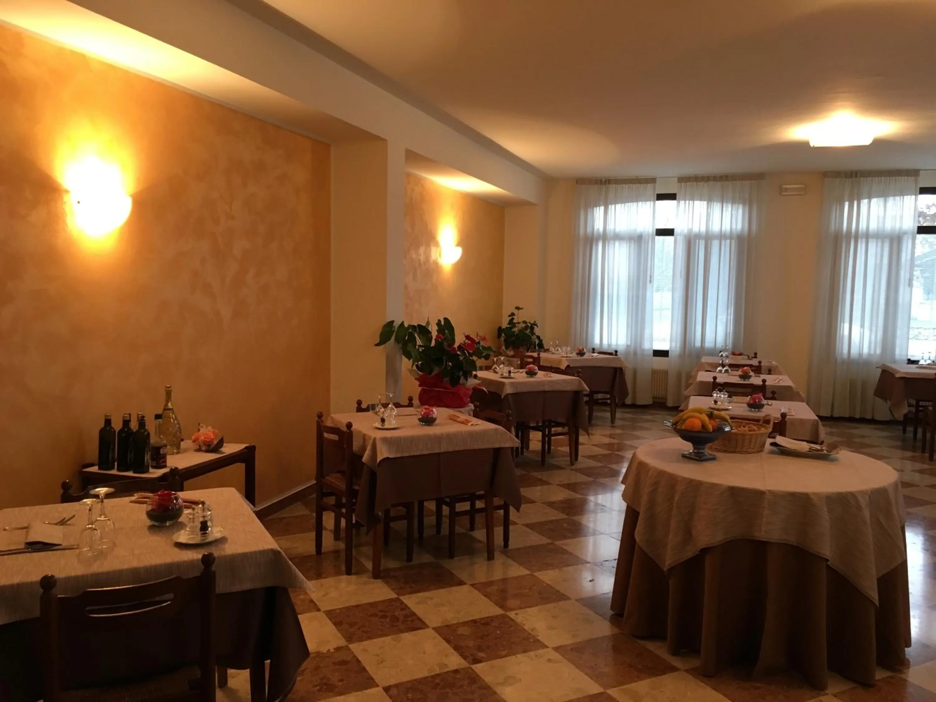 Restaurant/places to eat in Hotel Ristorante Dotto