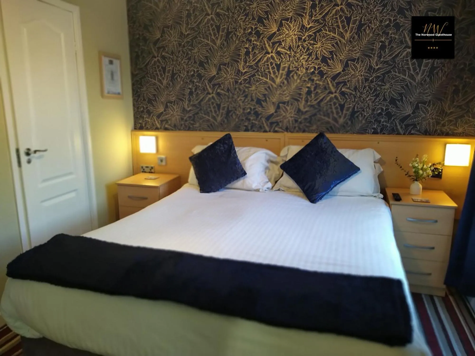 Bedroom, Bed in The Norwood Hotel