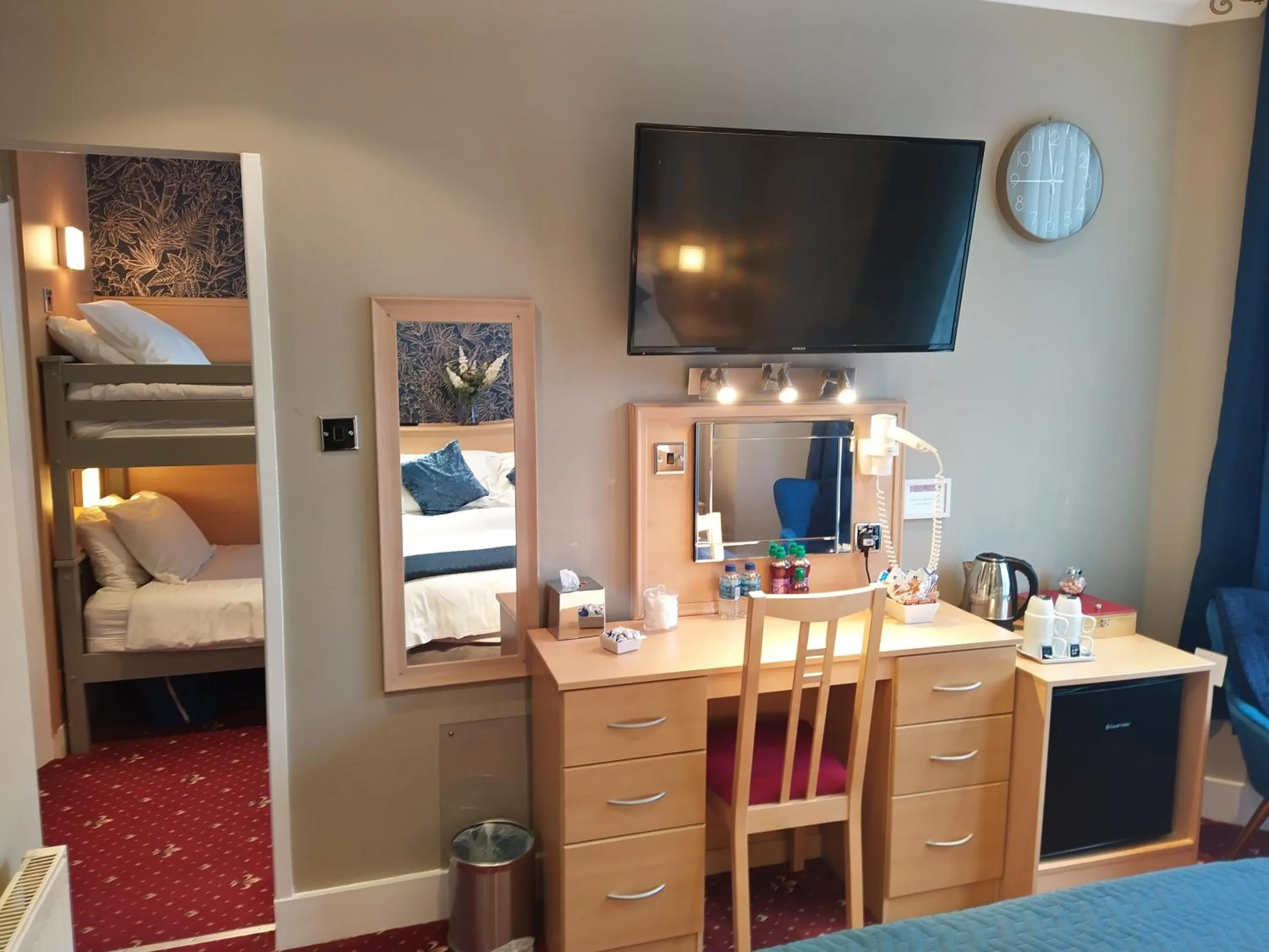 Bedroom, Bed in The Norwood Hotel