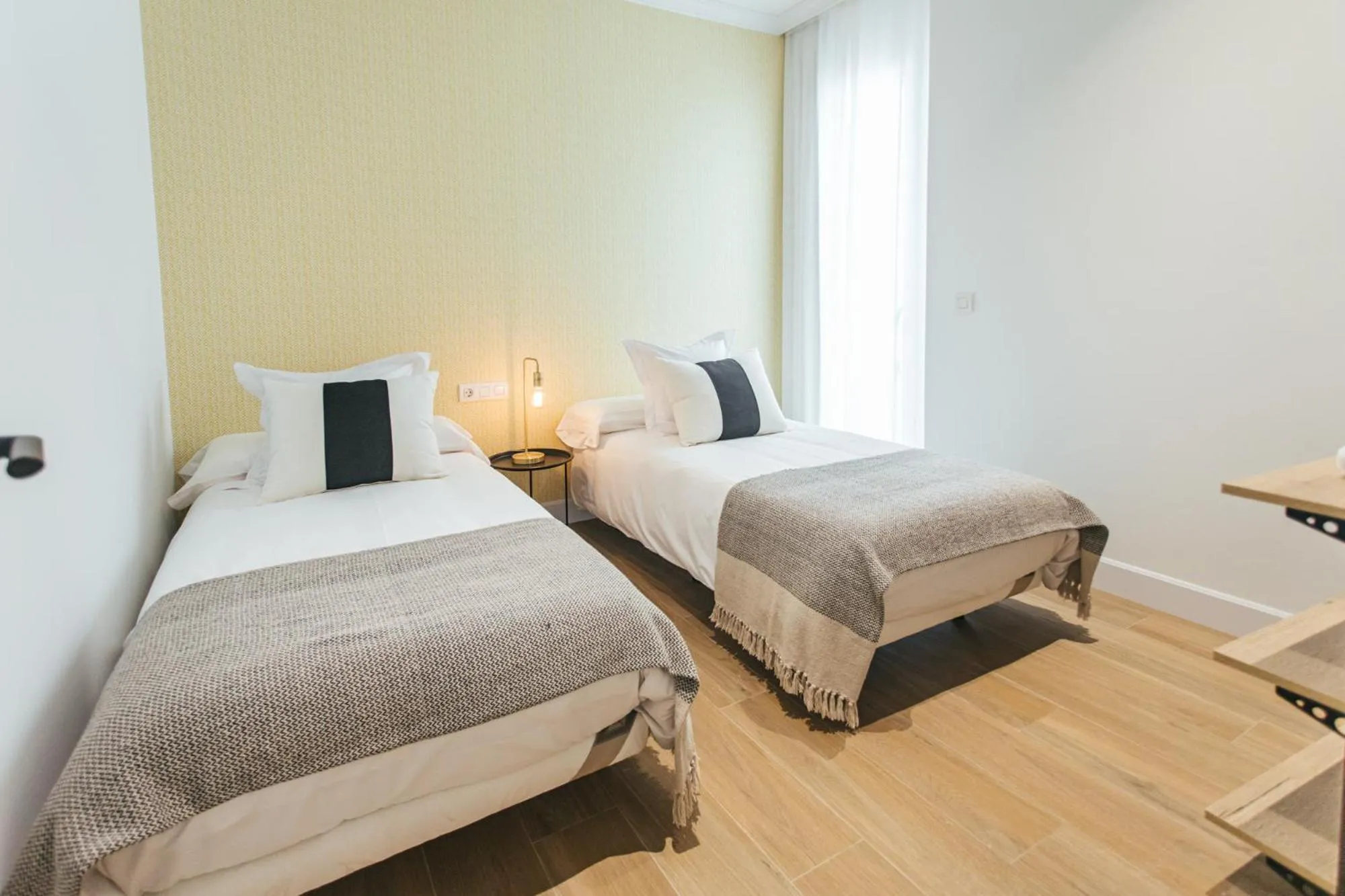 Bedroom, Bed in The Lucky Flats - Poeta Quintana