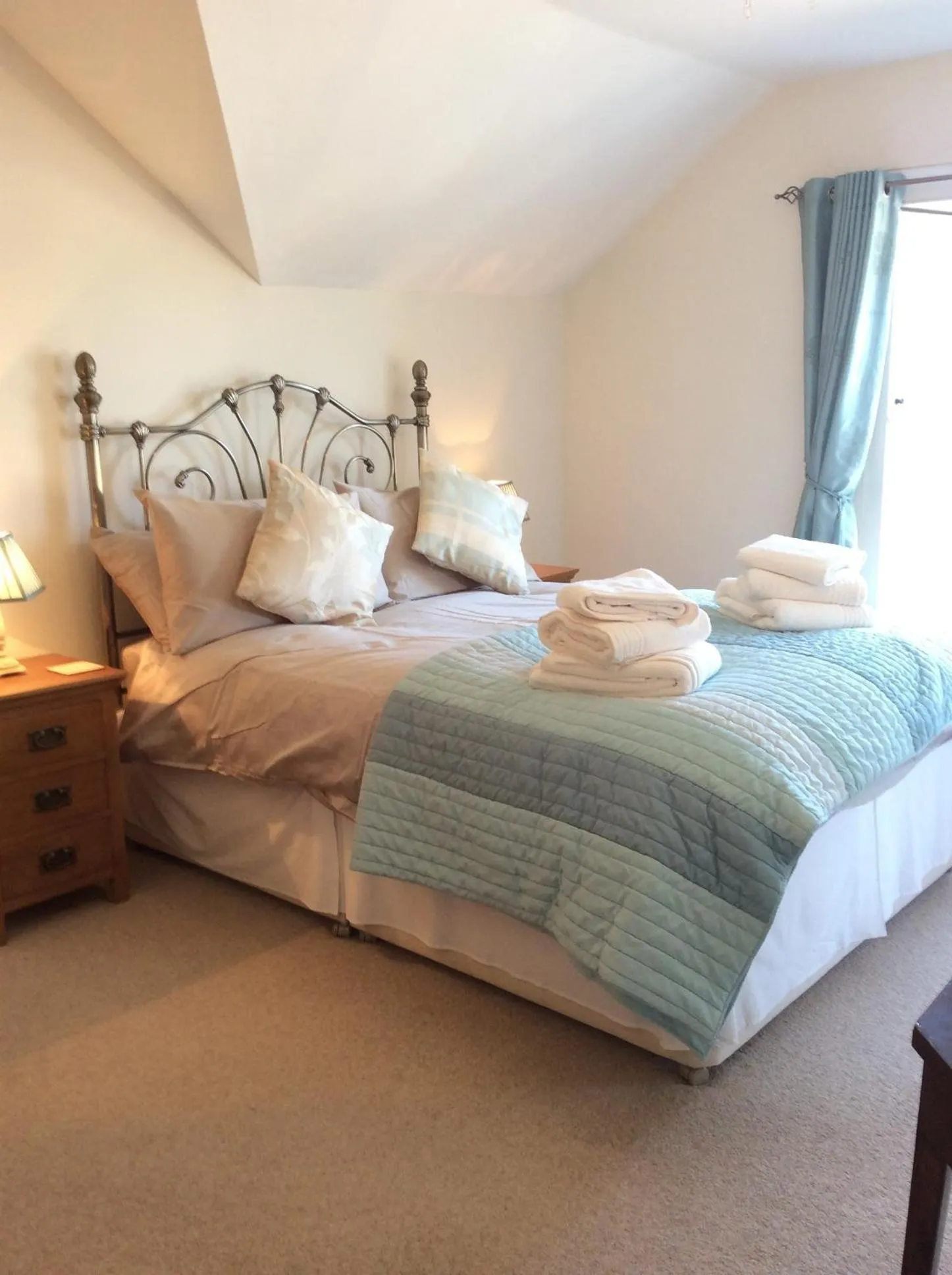 Bed in Rock Moor House B&B