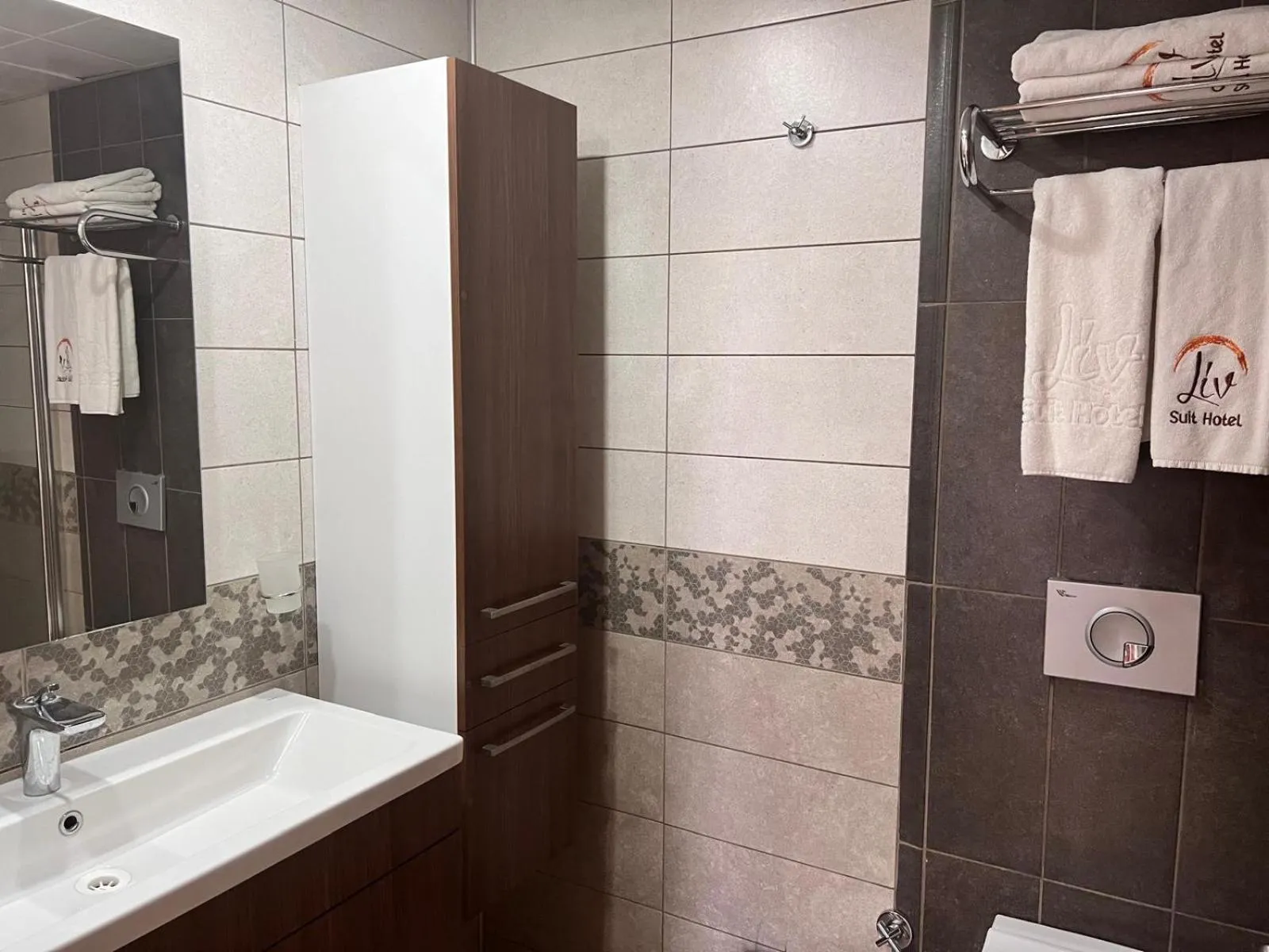 Shower in Liv Suit Hotel