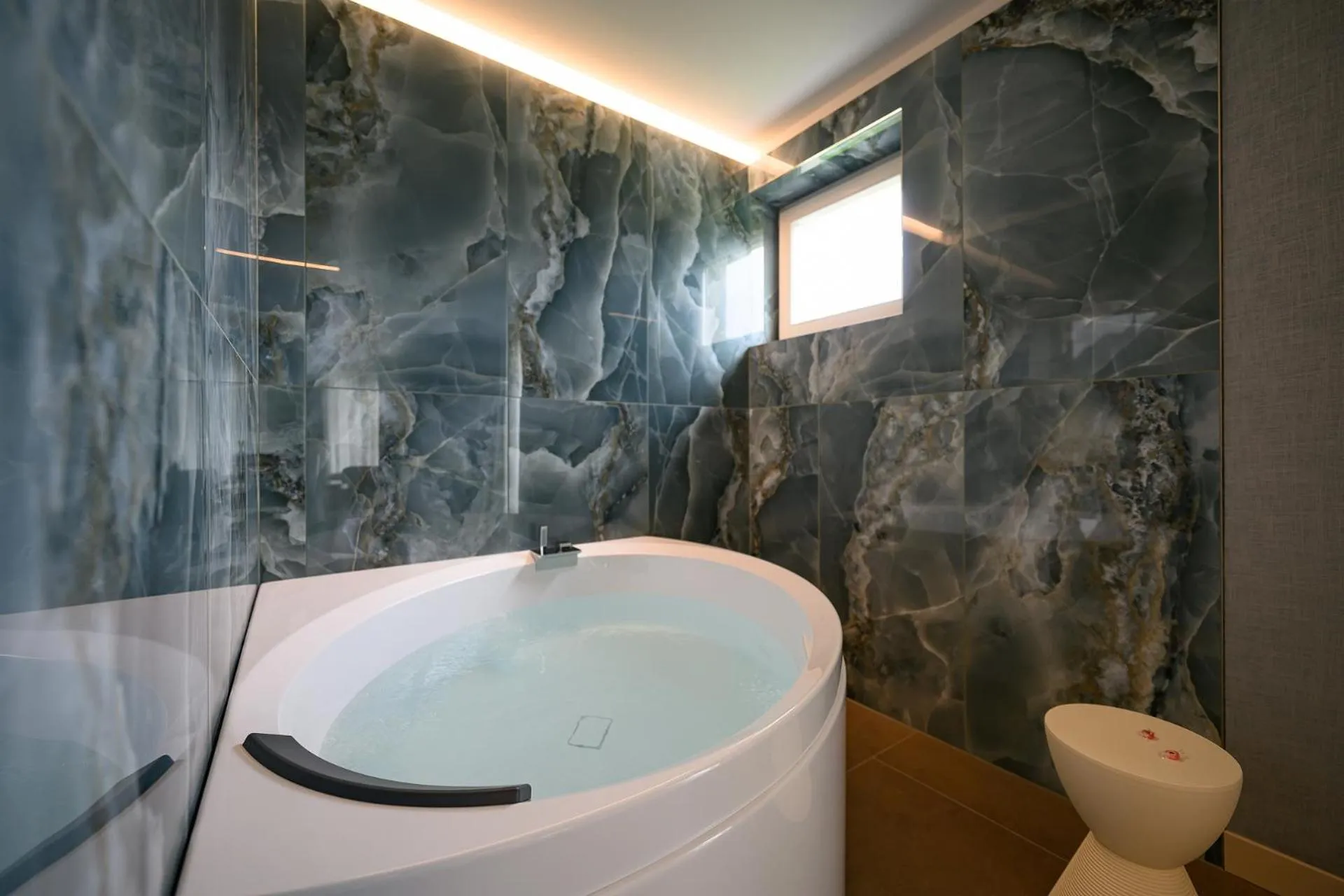 Hot Tub in Villa Nicolli Romantic Spa Resort - Adults Only