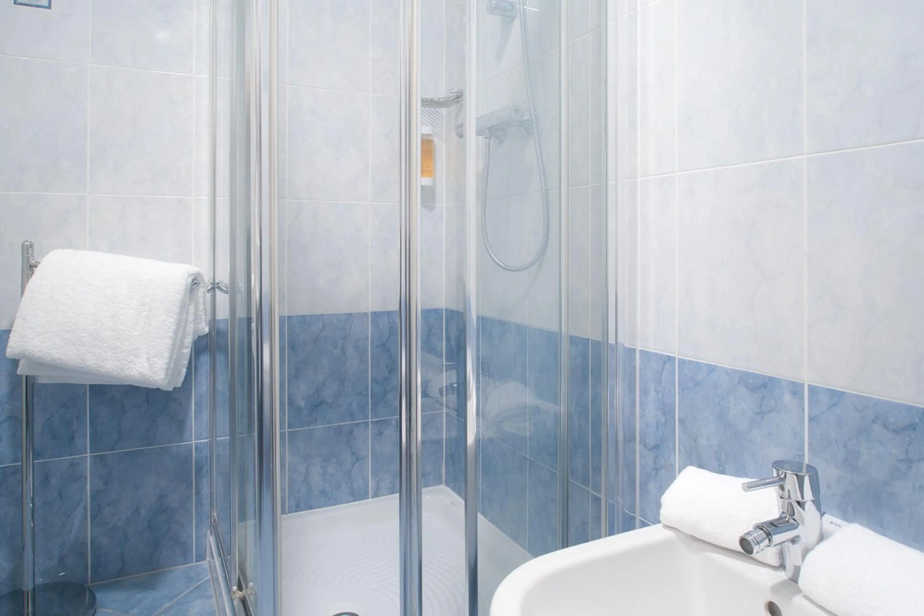 Bathroom in Villa Nicolli Romantic Spa Resort - Adults Only