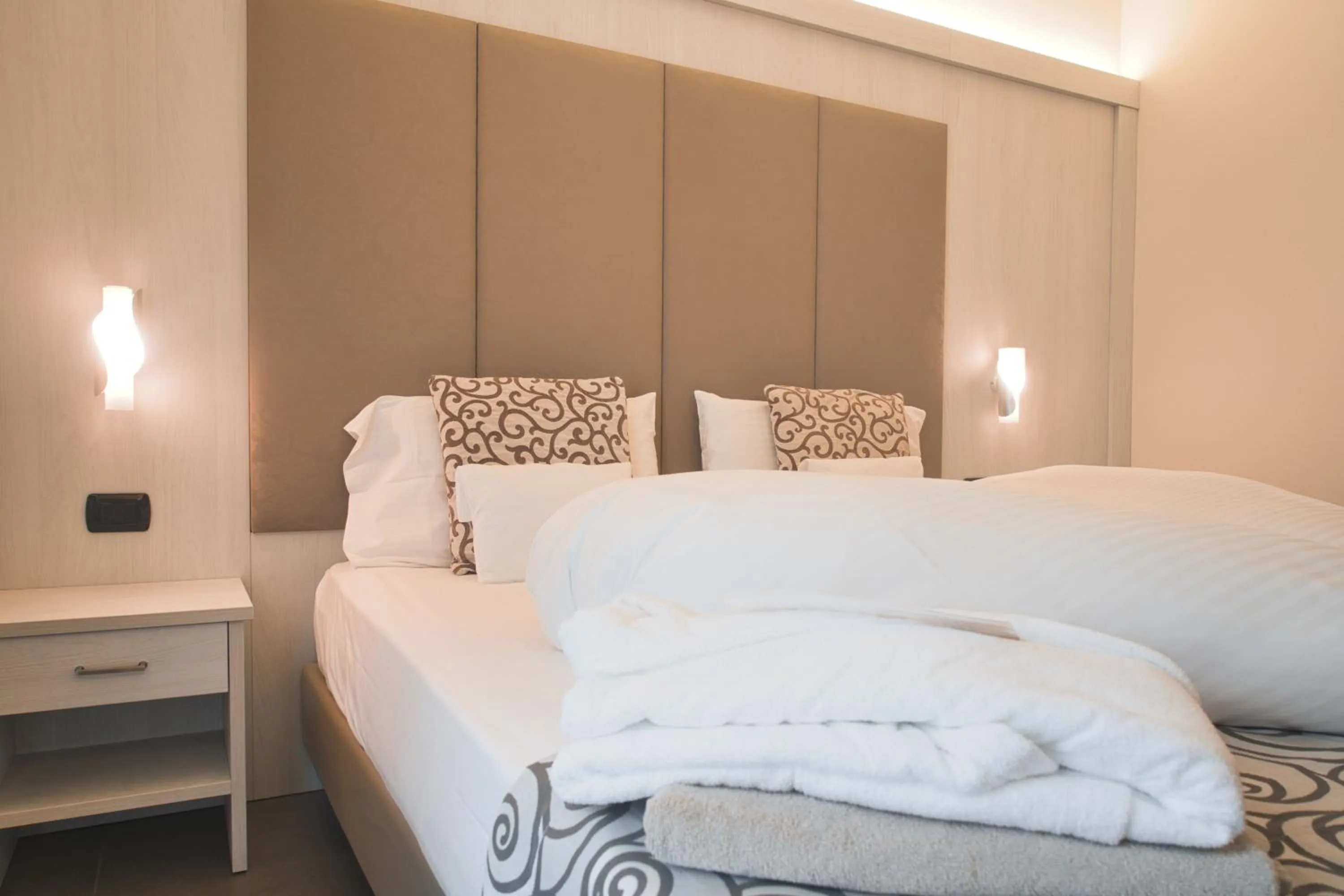 Bedroom, Bed in Villa Nicolli Romantic Spa Resort - Adults Only