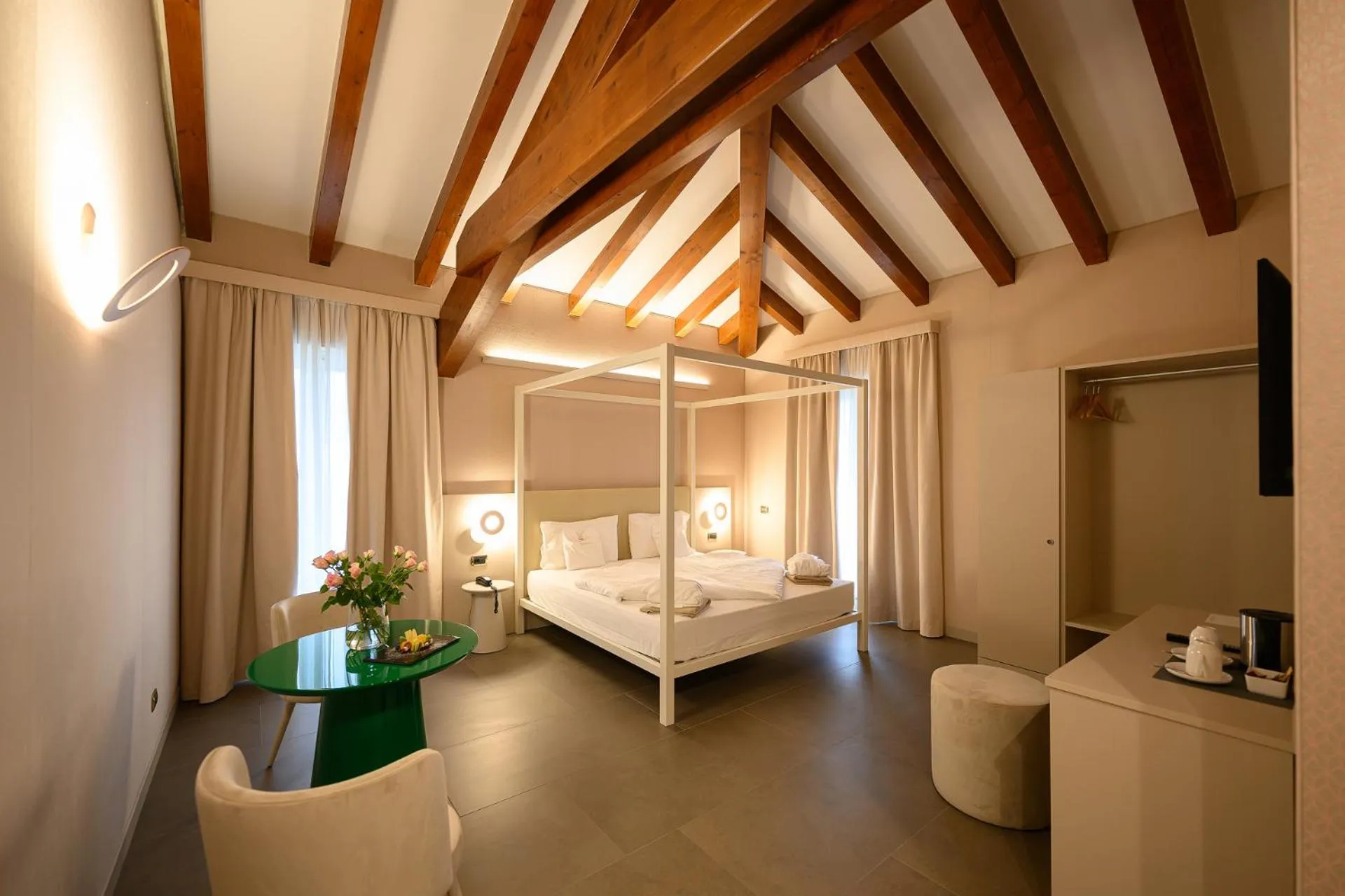 Bed in Villa Nicolli Romantic Spa Resort - Adults Only