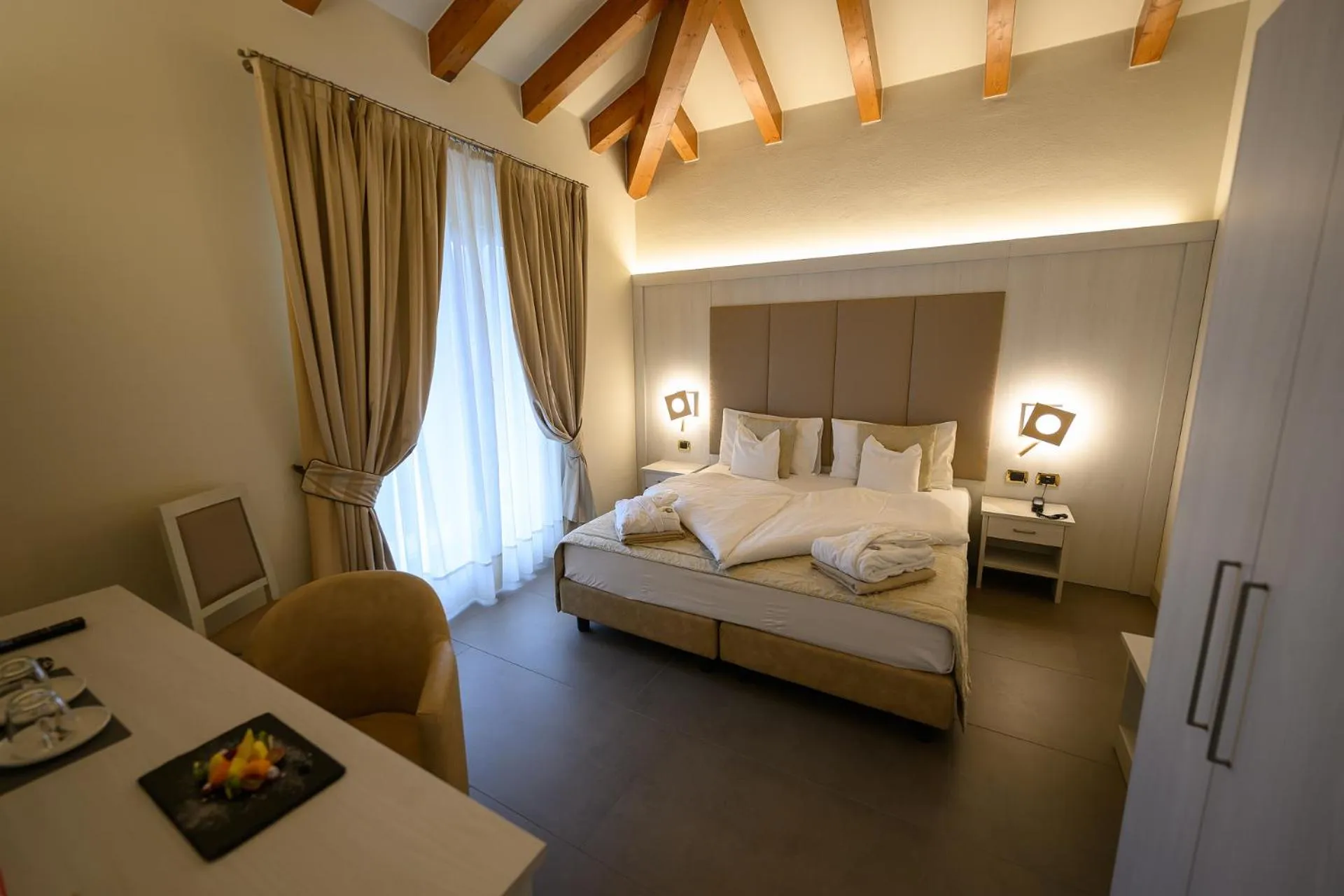 Bed in Villa Nicolli Romantic Spa Resort - Adults Only