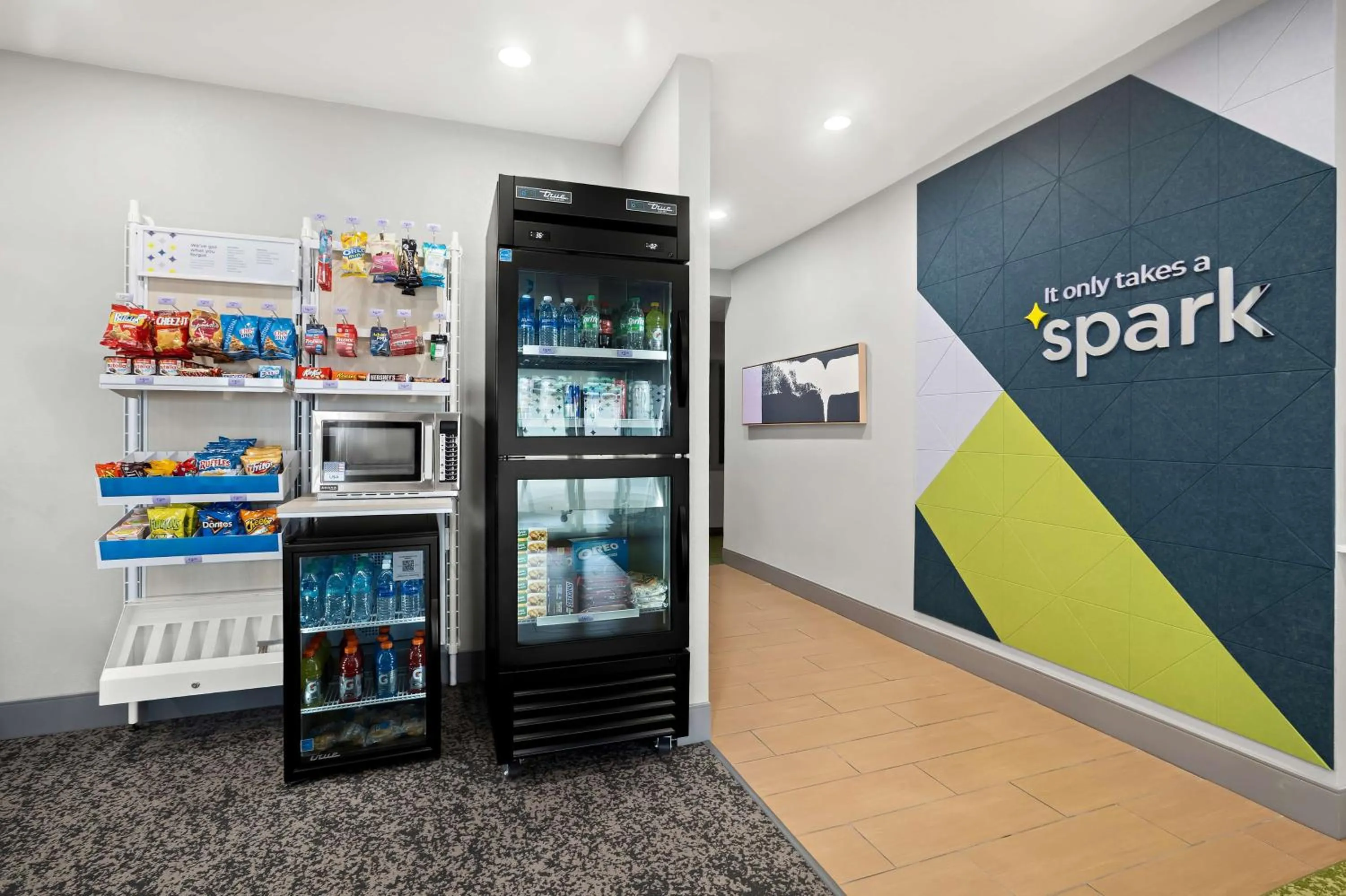 Restaurant/places to eat in Spark By Hilton Moline Quad Cities