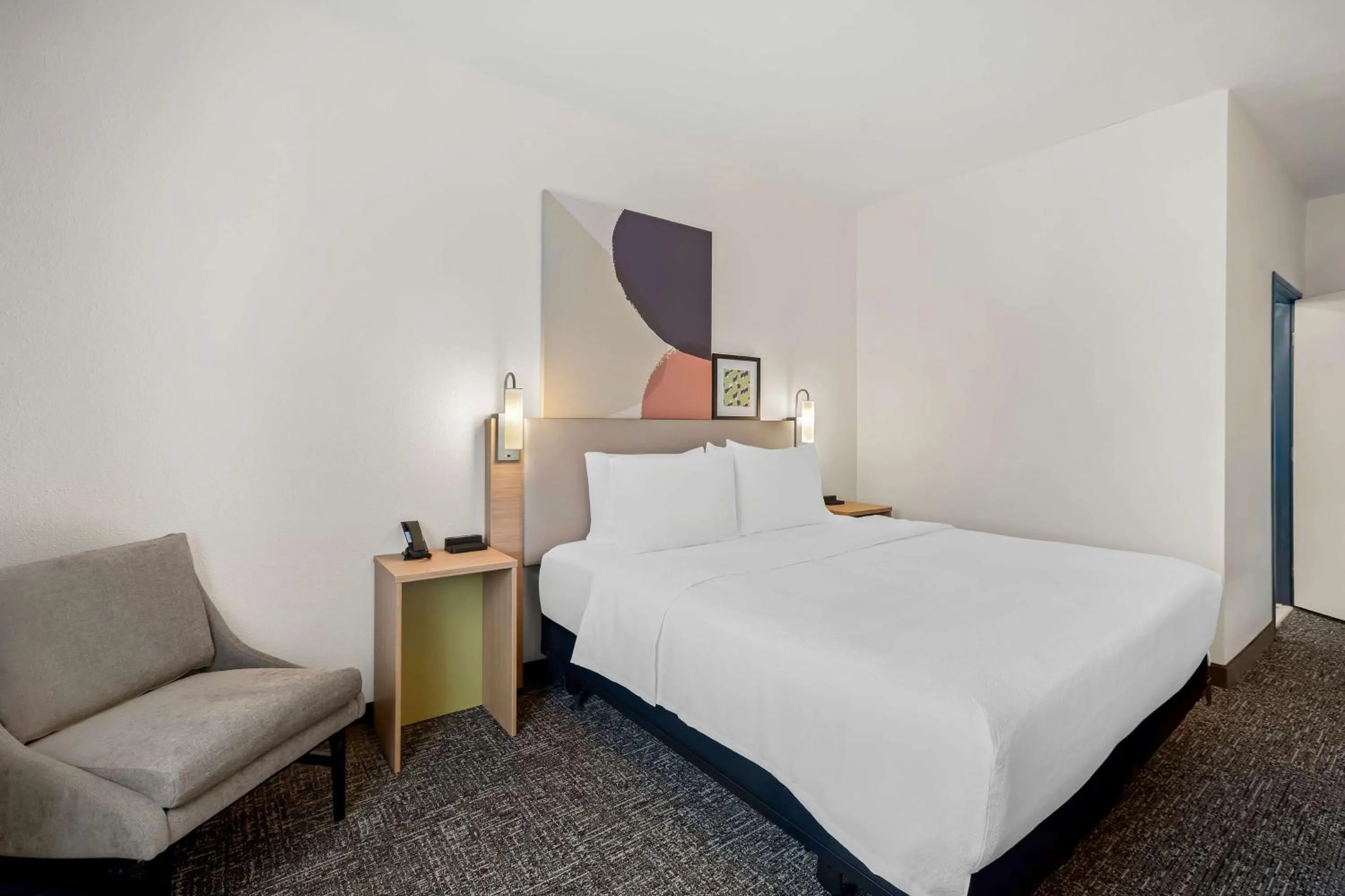 Bed in Spark By Hilton Moline Quad Cities