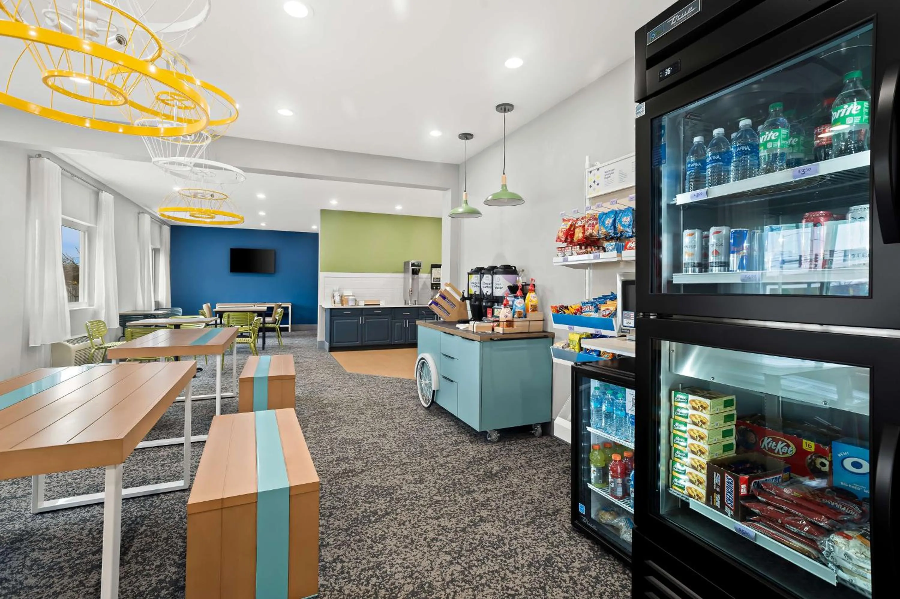 Breakfast in Spark By Hilton Moline Quad Cities