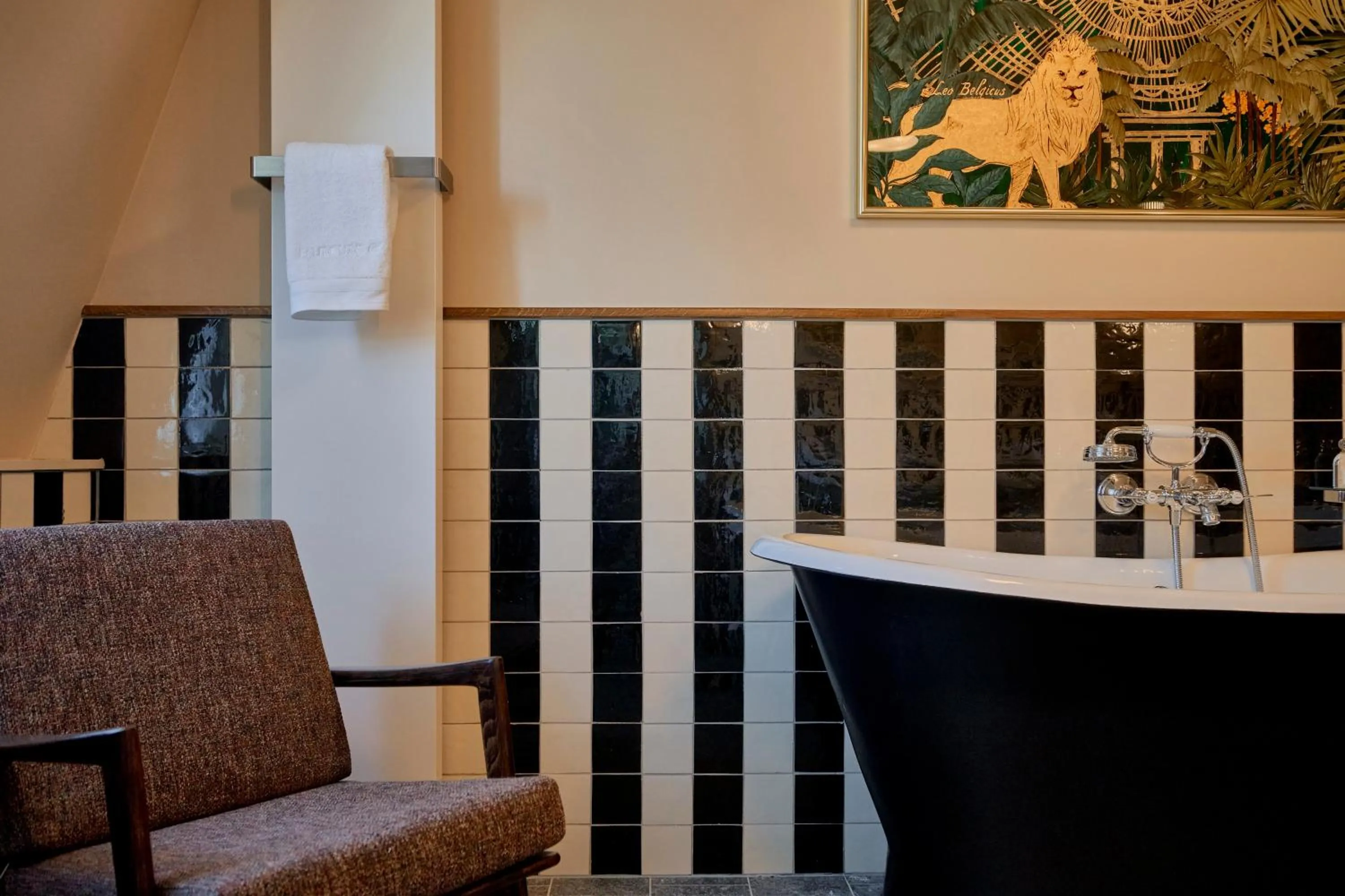 Bathroom in Faubourg 21 - The Leading Hotels of the World