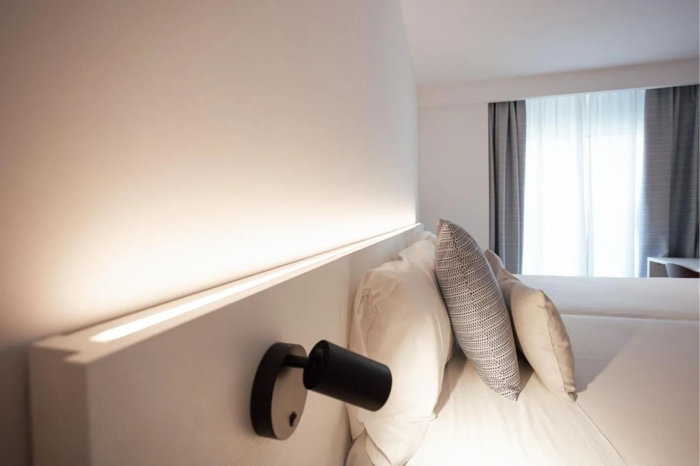 Bed in Hotel Villa España