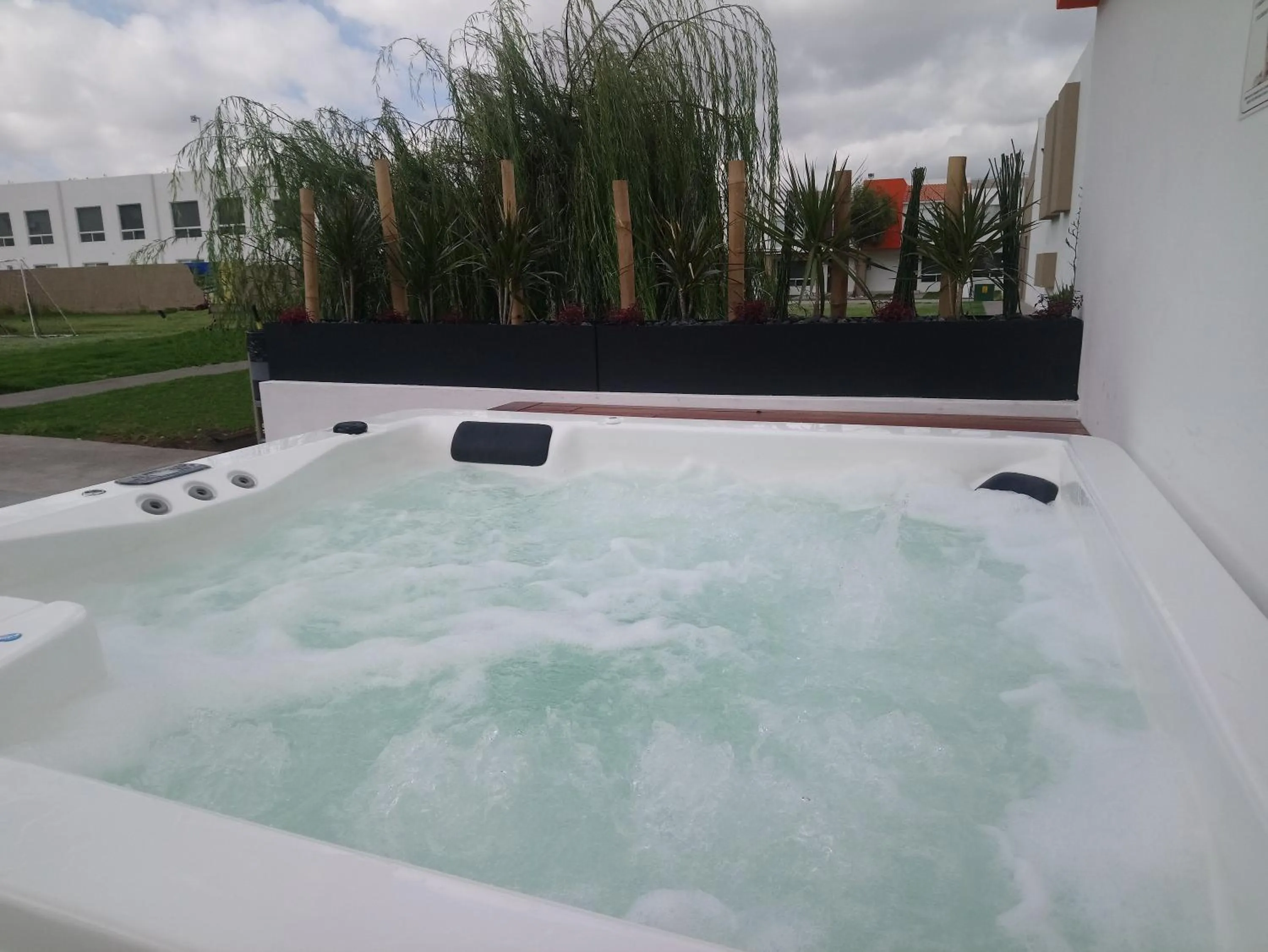 Hot Tub in Redwood Villas Zona Industrial San Luis Potosi