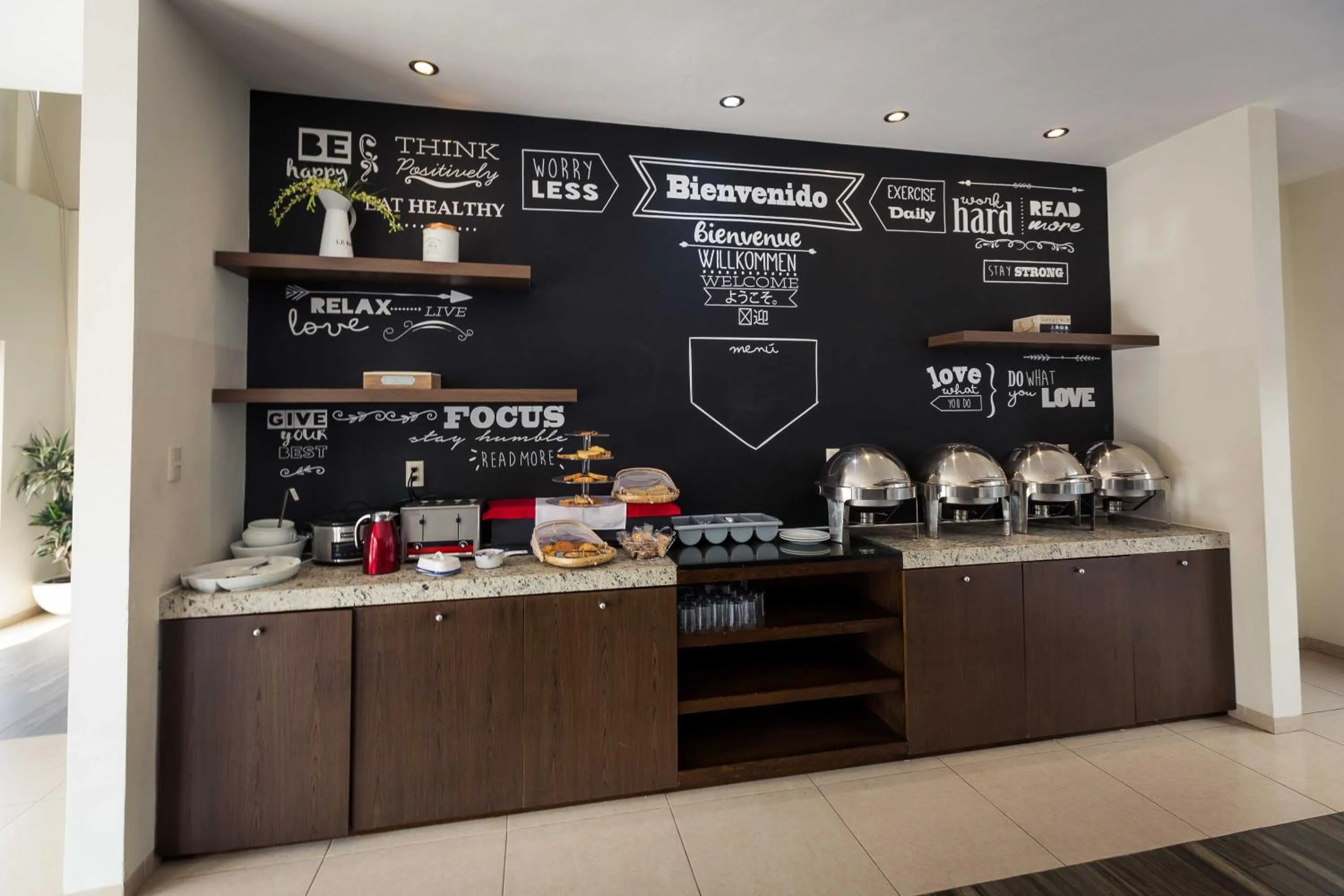 Restaurant/places to eat in Redwood Villas Zona Industrial San Luis Potosi