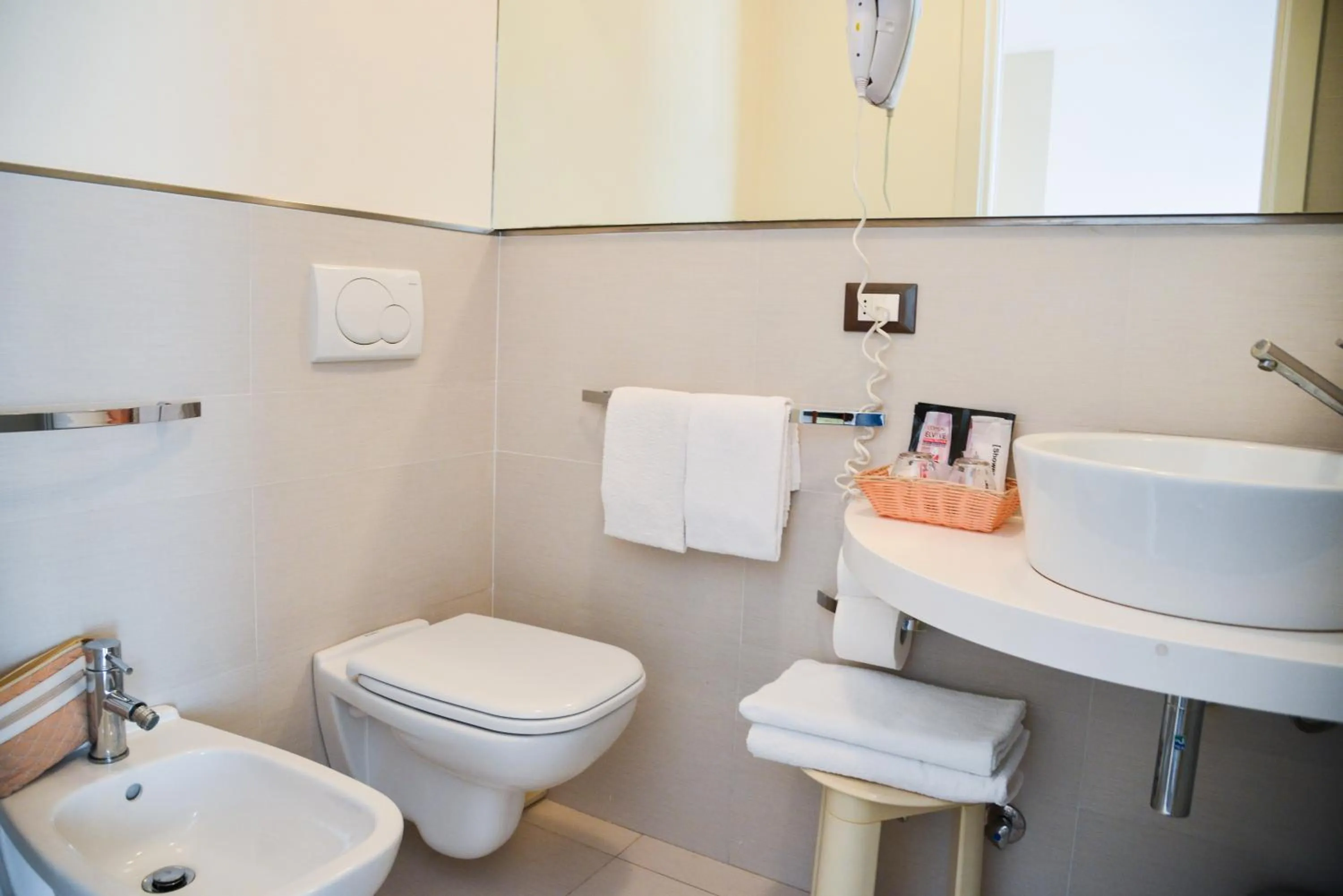 Toilet in Hotel Domingo