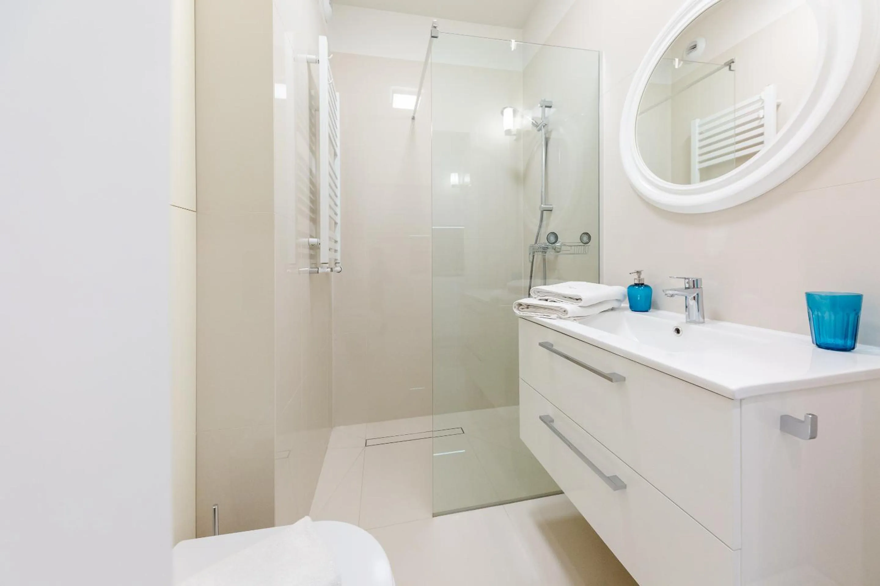 Shower in KaZou Residence