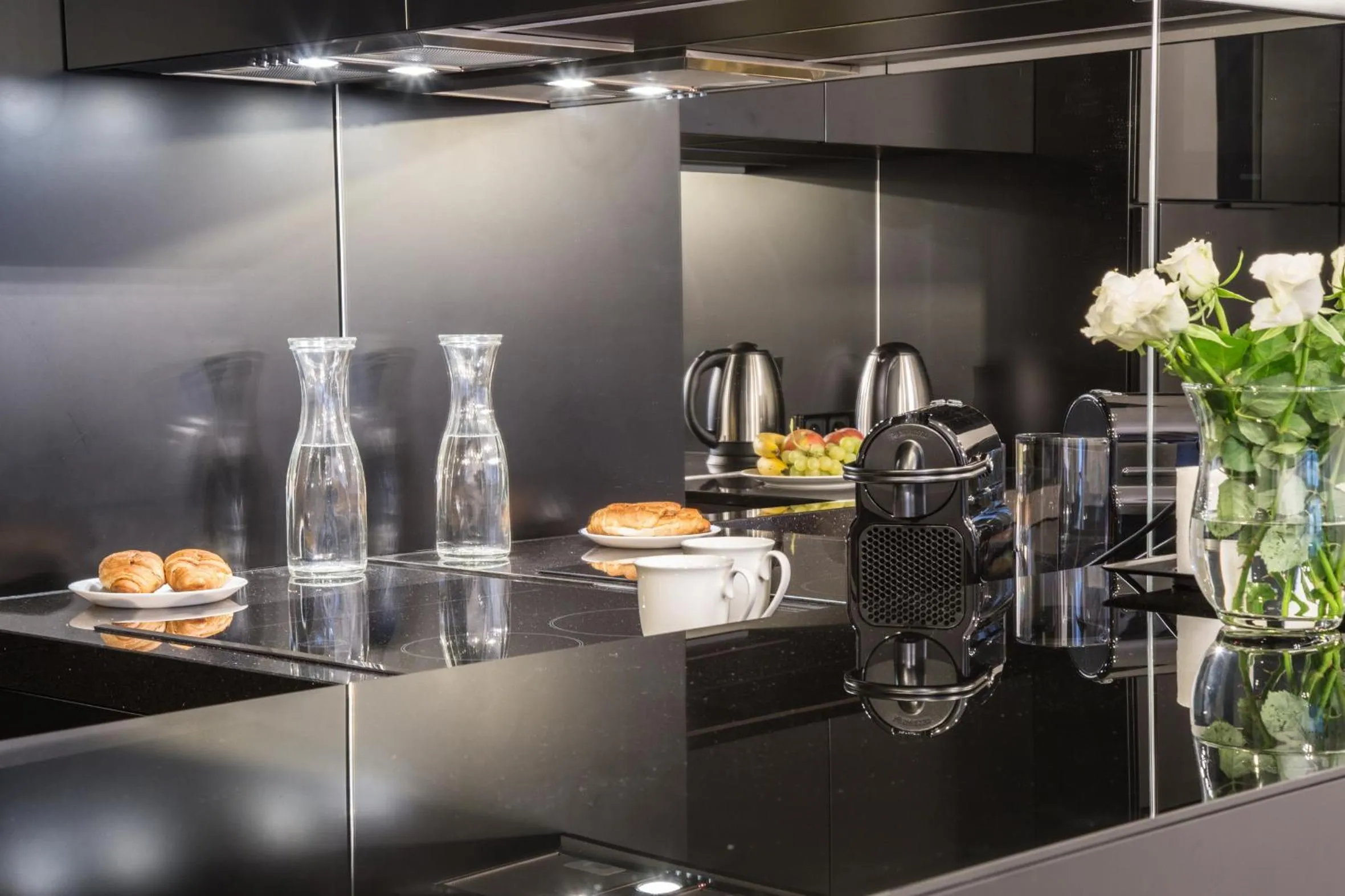 Coffee/tea facilities in KaZou Residence