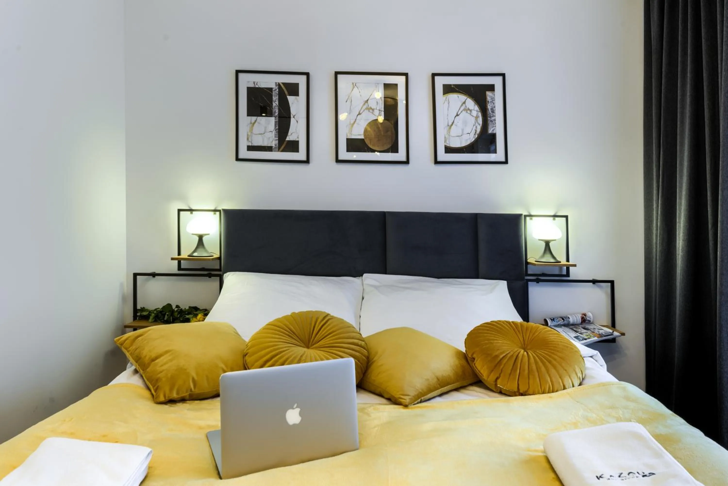 Bed in KaZou Residence