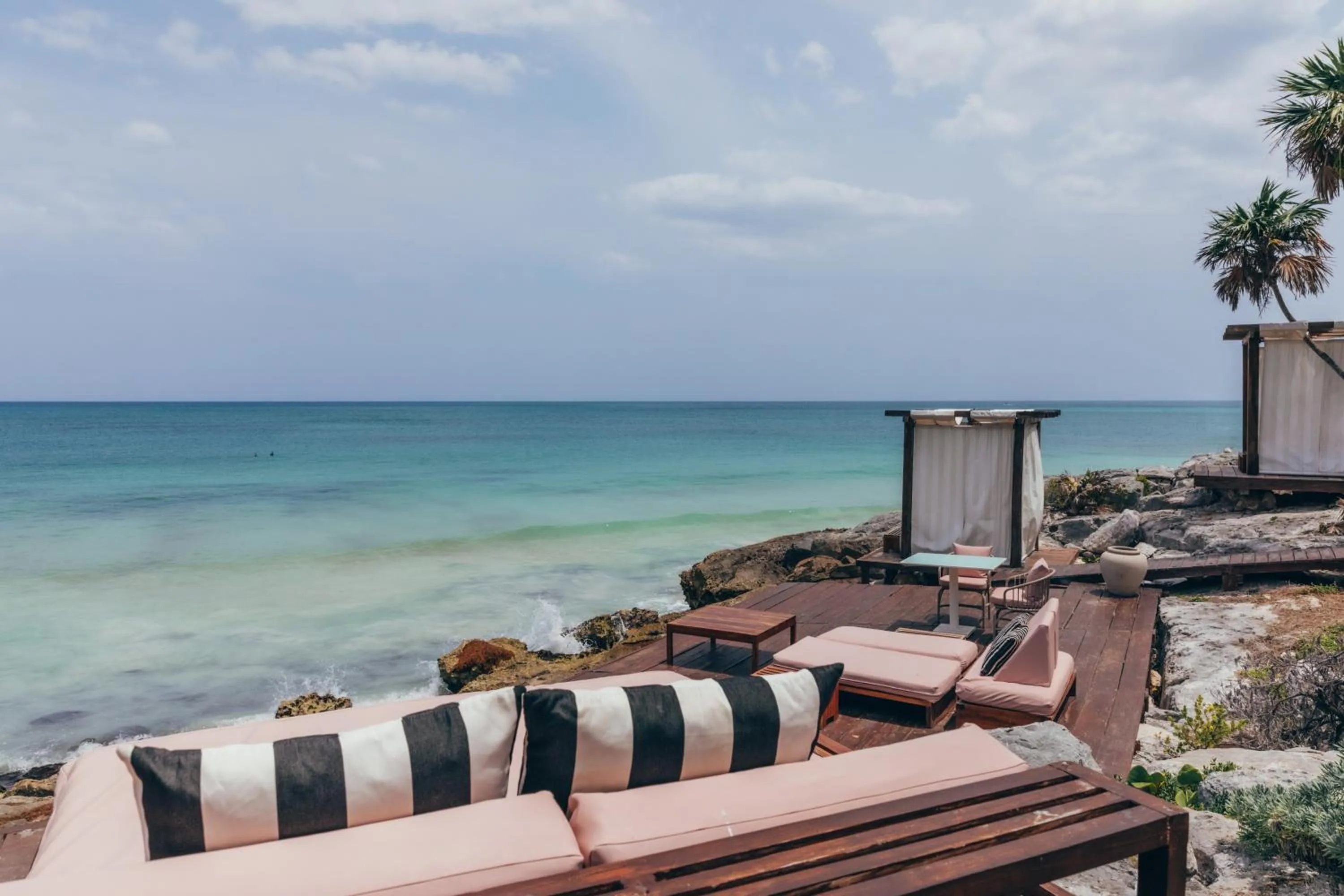 sunbed in Mi Amor Tulum, a Small Luxury Hotel