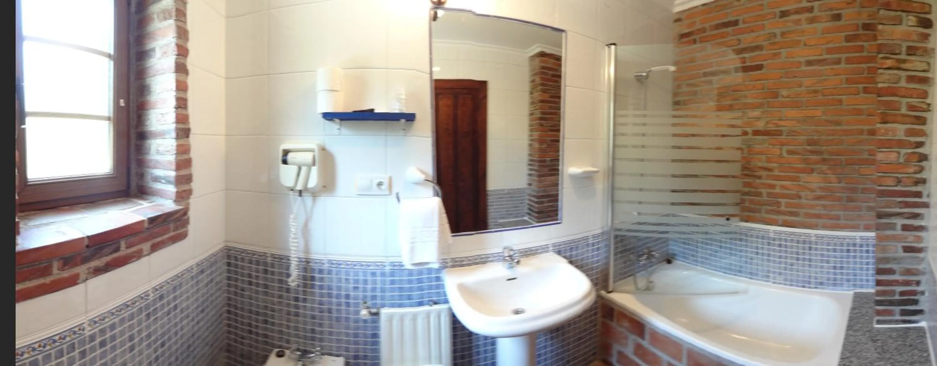 Bathroom in Hotel Trapa