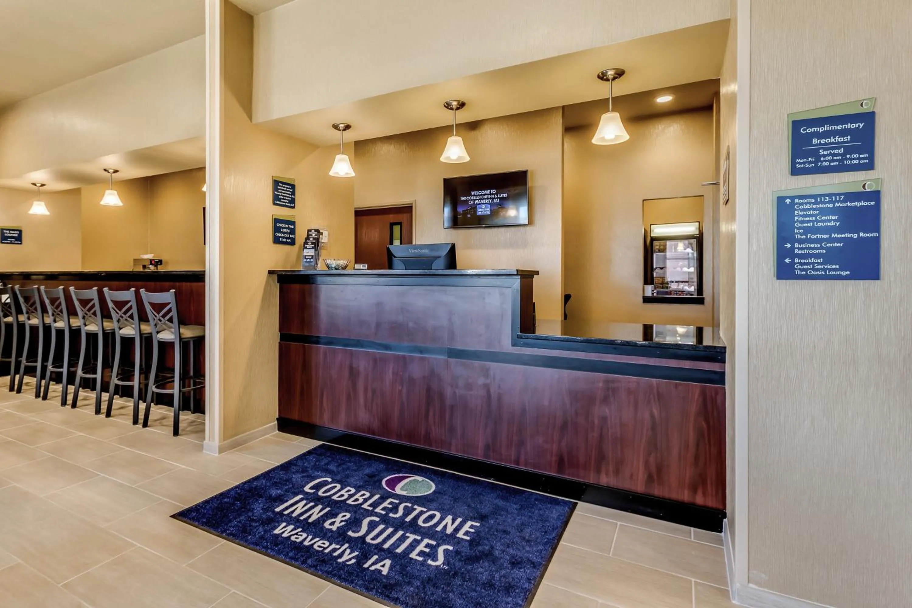 Lobby or reception in Cobblestone Inn & Suites - Waverly