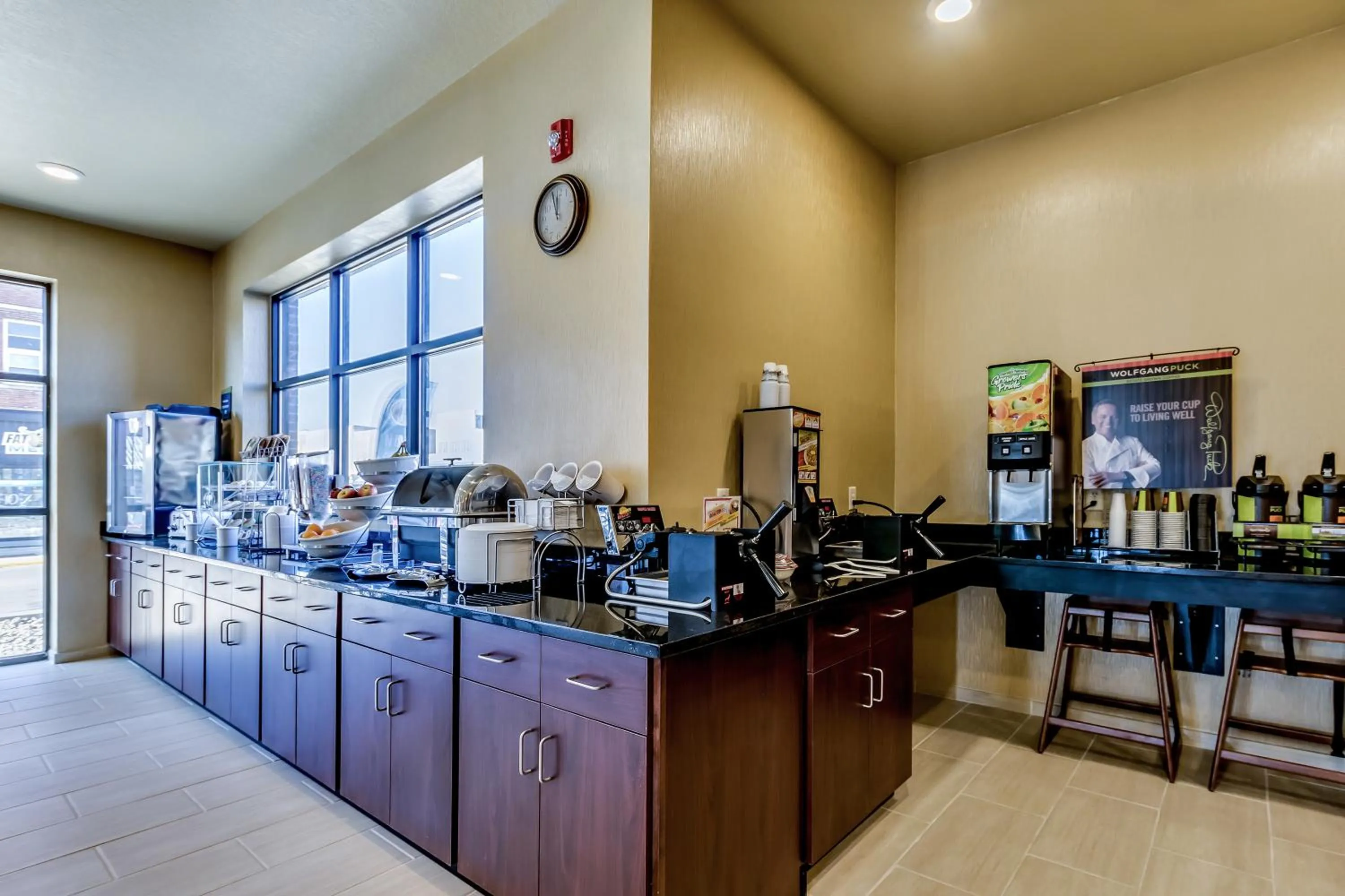 American breakfast in Cobblestone Inn & Suites - Waverly