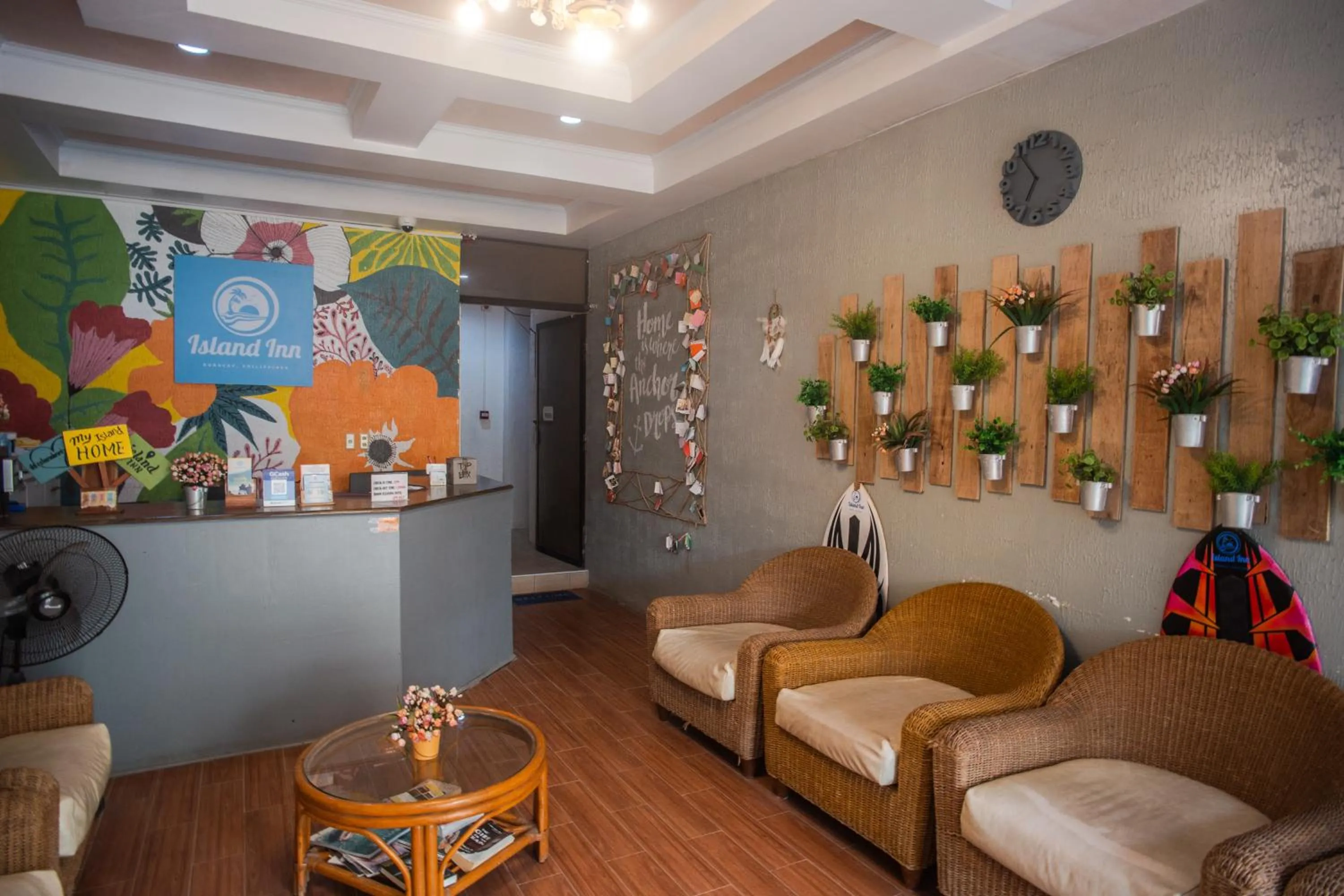 Lobby or reception in Island Inn